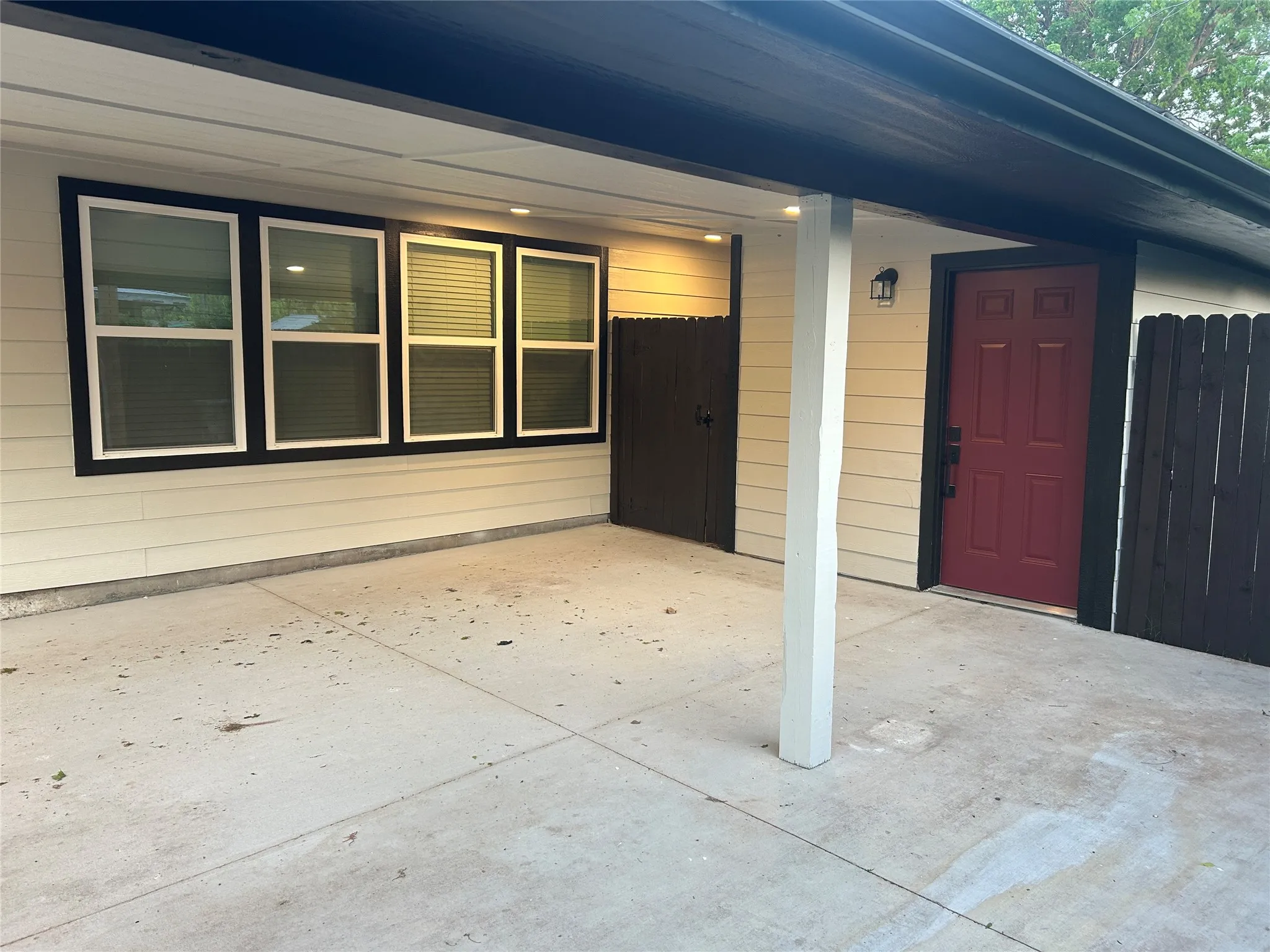 Single Family Residence For Sale in Dallas County , 10312 Desdemona Drive, Dallas, Texas 75228, 4 Bedroom, 3 Bathroom, Garage spaces, 1,800 Sqft, built in 1952, mls#21354731, Real Estate Agent in Dallas, Homes For Sale in Dallas county, Homes For Sale in Dallas, Realtor in Dallas Texas, Real Estate Brokerage Independent Realty Texas, Luminita Cordes Realtor
