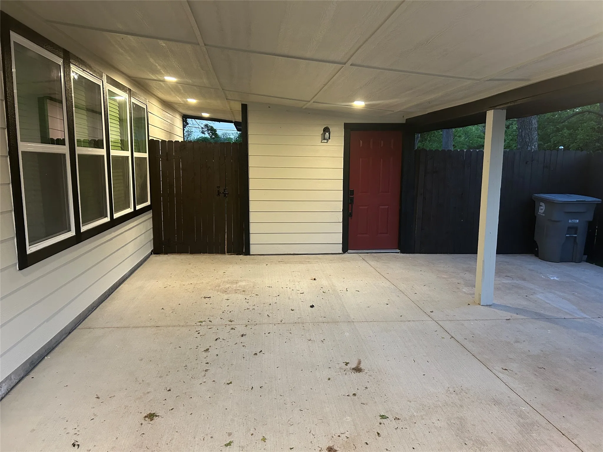 Single Family Residence For Sale in Dallas County , 10312 Desdemona Drive, Dallas, Texas 75228, 4 Bedroom, 3 Bathroom, Garage spaces, 1,800 Sqft, built in 1952, mls#21354731, Real Estate Agent in Dallas, Homes For Sale in Dallas county, Homes For Sale in Dallas, Realtor in Dallas Texas, Real Estate Brokerage Independent Realty Texas, Luminita Cordes Realtor