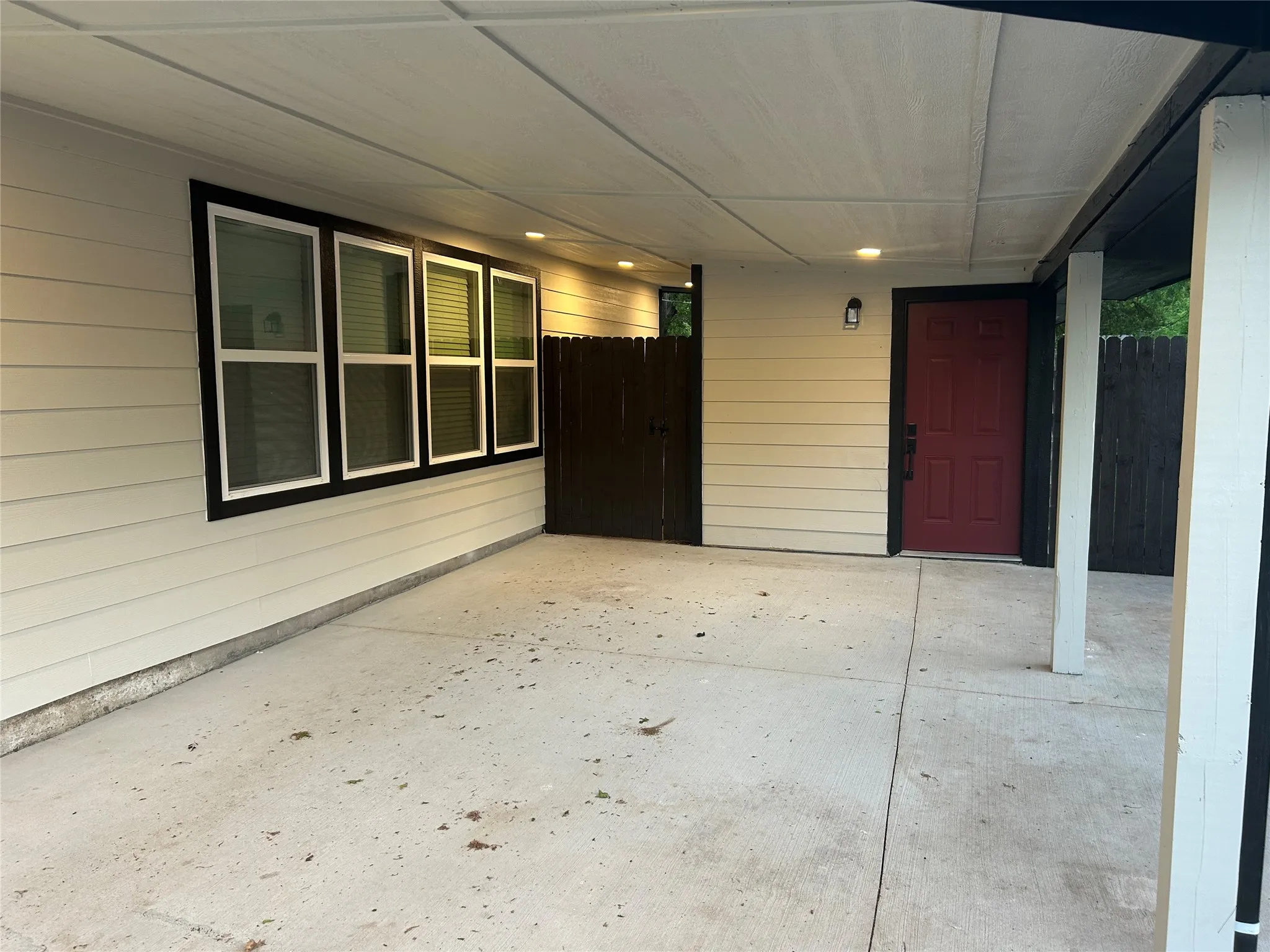 Single Family Residence For Sale in Dallas County , 10312 Desdemona Drive, Dallas, Texas 75228, 4 Bedroom, 3 Bathroom, Garage spaces, 1,800 Sqft, built in 1952, mls#21354731, Real Estate Agent in Dallas, Homes For Sale in Dallas county, Homes For Sale in Dallas, Realtor in Dallas Texas, Real Estate Brokerage Independent Realty Texas, Luminita Cordes Realtor