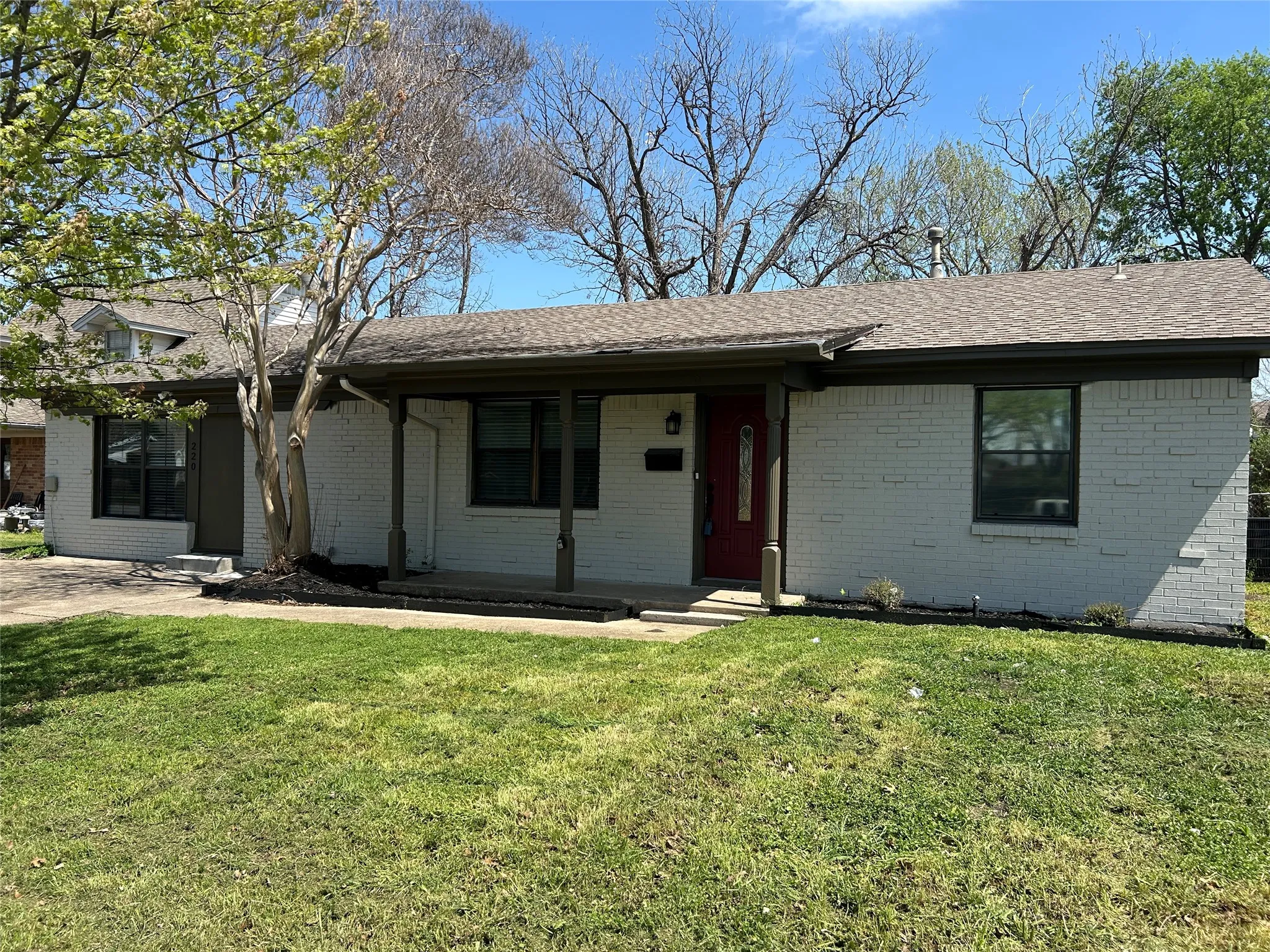 Single Family Residence For Sale in Dallas County , 220 N Bernice Drive, Garland, Texas 75042, 4 Bedroom, 2 Bathroom, Garage spaces, 1,950 Sqft, built in 1963, mls#21354733, Real Estate Agent in Garland, Homes For Sale in Dallas county, Homes For Sale in Garland, Realtor in Garland Texas, Real Estate Brokerage Independent Realty Texas, Luminita Cordes Realtor