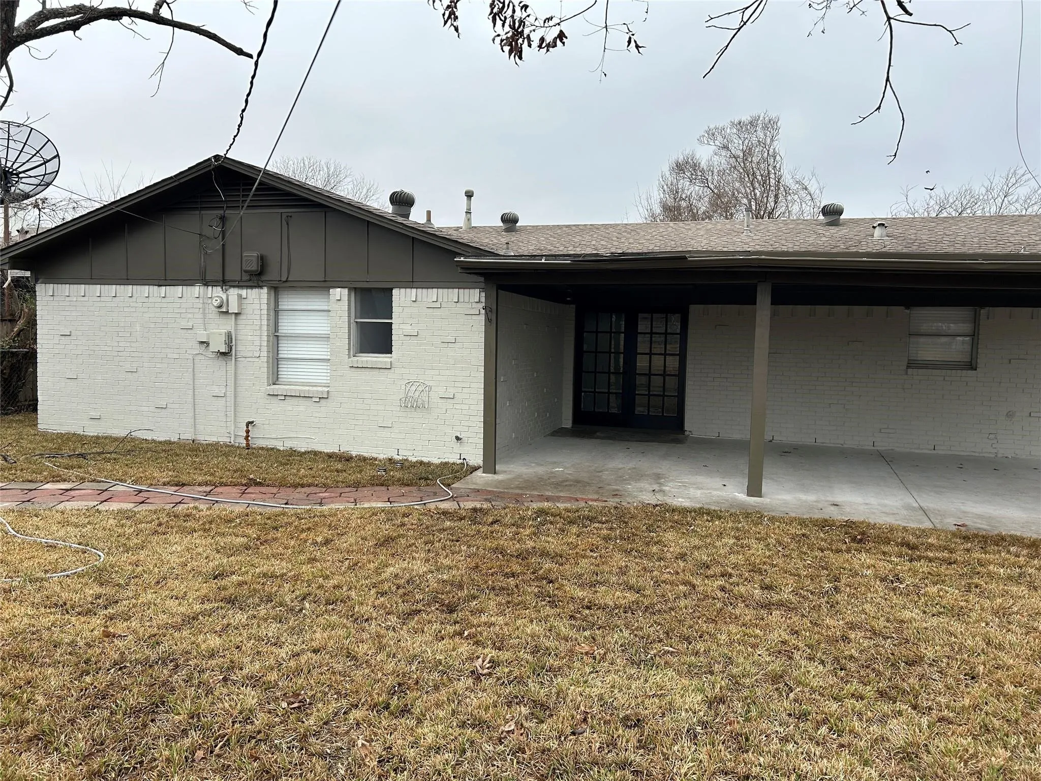 Single Family Residence For Sale in Dallas County , 220 N Bernice Drive, Garland, Texas 75042, 4 Bedroom, 2 Bathroom, Garage spaces, 1,950 Sqft, built in 1963, mls#21354733, Real Estate Agent in Garland, Homes For Sale in Dallas county, Homes For Sale in Garland, Realtor in Garland Texas, Real Estate Brokerage Independent Realty Texas, Luminita Cordes Realtor