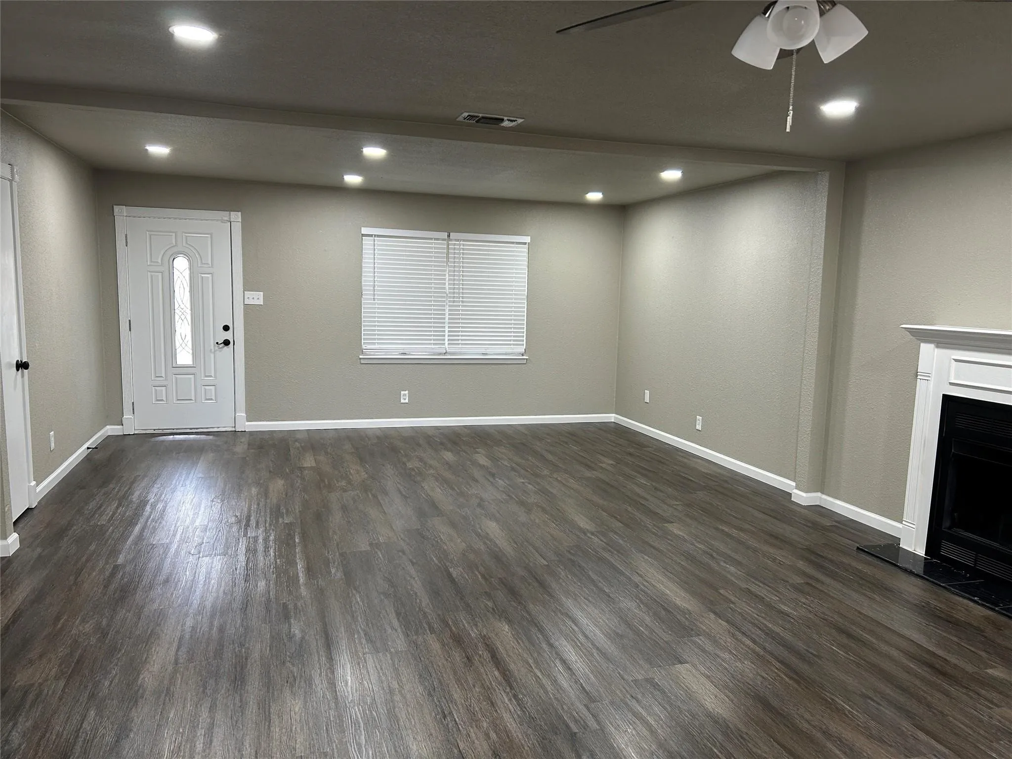 Single Family Residence For Sale in Dallas County , 220 N Bernice Drive, Garland, Texas 75042, 4 Bedroom, 2 Bathroom, Garage spaces, 1,950 Sqft, built in 1963, mls#21354733, Real Estate Agent in Garland, Homes For Sale in Dallas county, Homes For Sale in Garland, Realtor in Garland Texas, Real Estate Brokerage Independent Realty Texas, Luminita Cordes Realtor