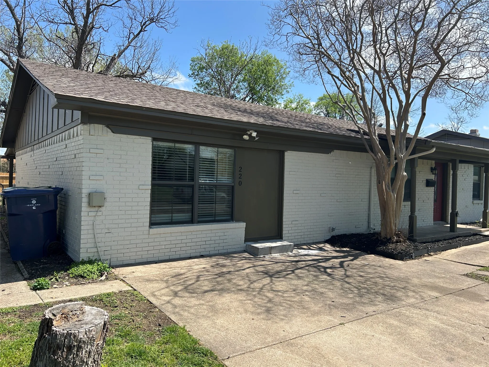Single Family Residence For Sale in Dallas County , 220 N Bernice Drive, Garland, Texas 75042, 4 Bedroom, 2 Bathroom, Garage spaces, 1,950 Sqft, built in 1963, mls#21354733, Real Estate Agent in Garland, Homes For Sale in Dallas county, Homes For Sale in Garland, Realtor in Garland Texas, Real Estate Brokerage Independent Realty Texas, Luminita Cordes Realtor