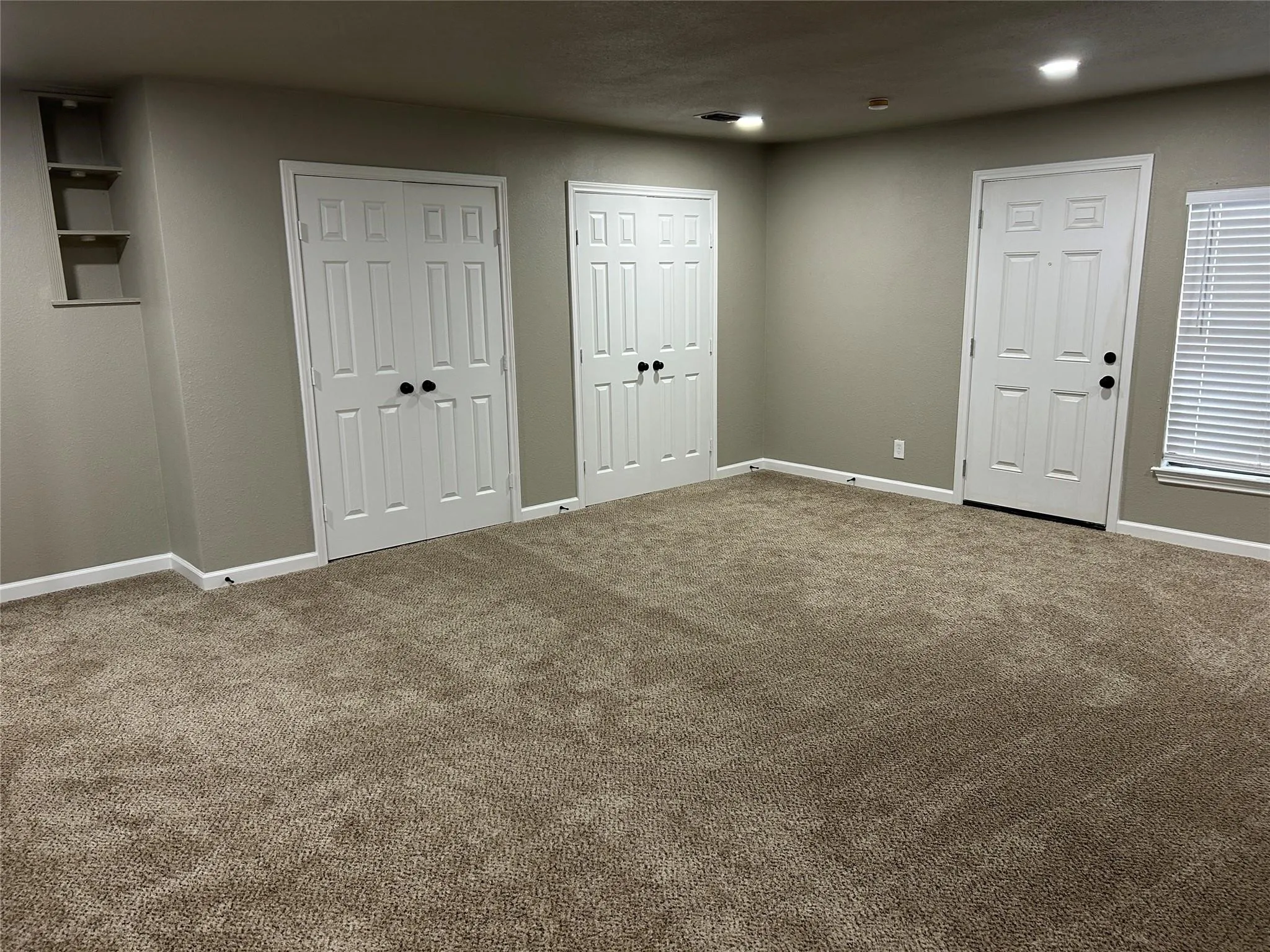 Single Family Residence For Sale in Dallas County , 220 N Bernice Drive, Garland, Texas 75042, 4 Bedroom, 2 Bathroom, Garage spaces, 1,950 Sqft, built in 1963, mls#21354733, Real Estate Agent in Garland, Homes For Sale in Dallas county, Homes For Sale in Garland, Realtor in Garland Texas, Real Estate Brokerage Independent Realty Texas, Luminita Cordes Realtor