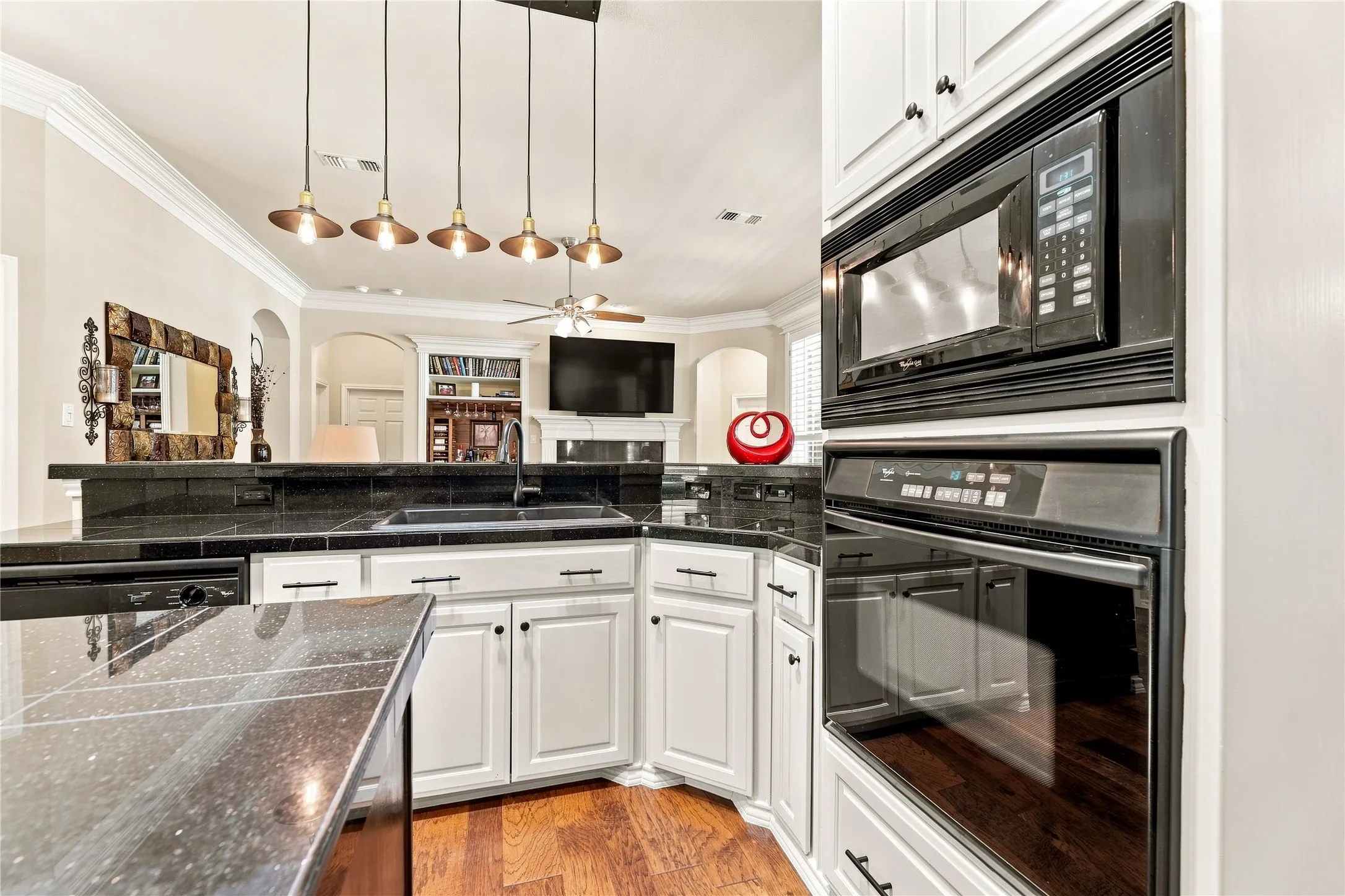Single Family Residence For Sale in Collin County , 628 Scenic Ranch Circle, Fairview, Texas 75069, 2 Bedroom, 2 Bathroom, 2 Garage spaces, 1,925 Sqft, built in 2003, mls#21354616, Real Estate Agent in Fairview, Homes For Sale in Collin county, Homes For Sale in Fairview, Realtor in Fairview Texas, Real Estate Brokerage Independent Realty Texas, Luminita Cordes Realtor