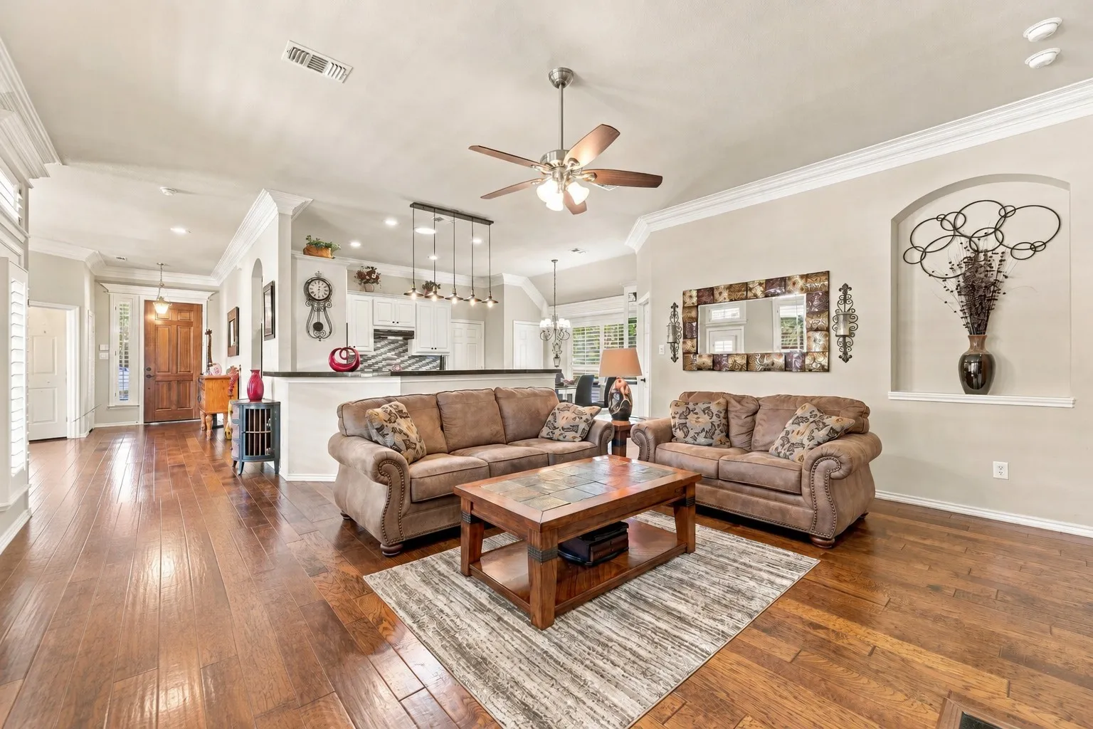 Single Family Residence For Sale in Collin County , 628 Scenic Ranch Circle, Fairview, Texas 75069, 2 Bedroom, 2 Bathroom, 2 Garage spaces, 1,925 Sqft, built in 2003, mls#21354616, Real Estate Agent in Fairview, Homes For Sale in Collin county, Homes For Sale in Fairview, Realtor in Fairview Texas, Real Estate Brokerage Independent Realty Texas, Luminita Cordes Realtor