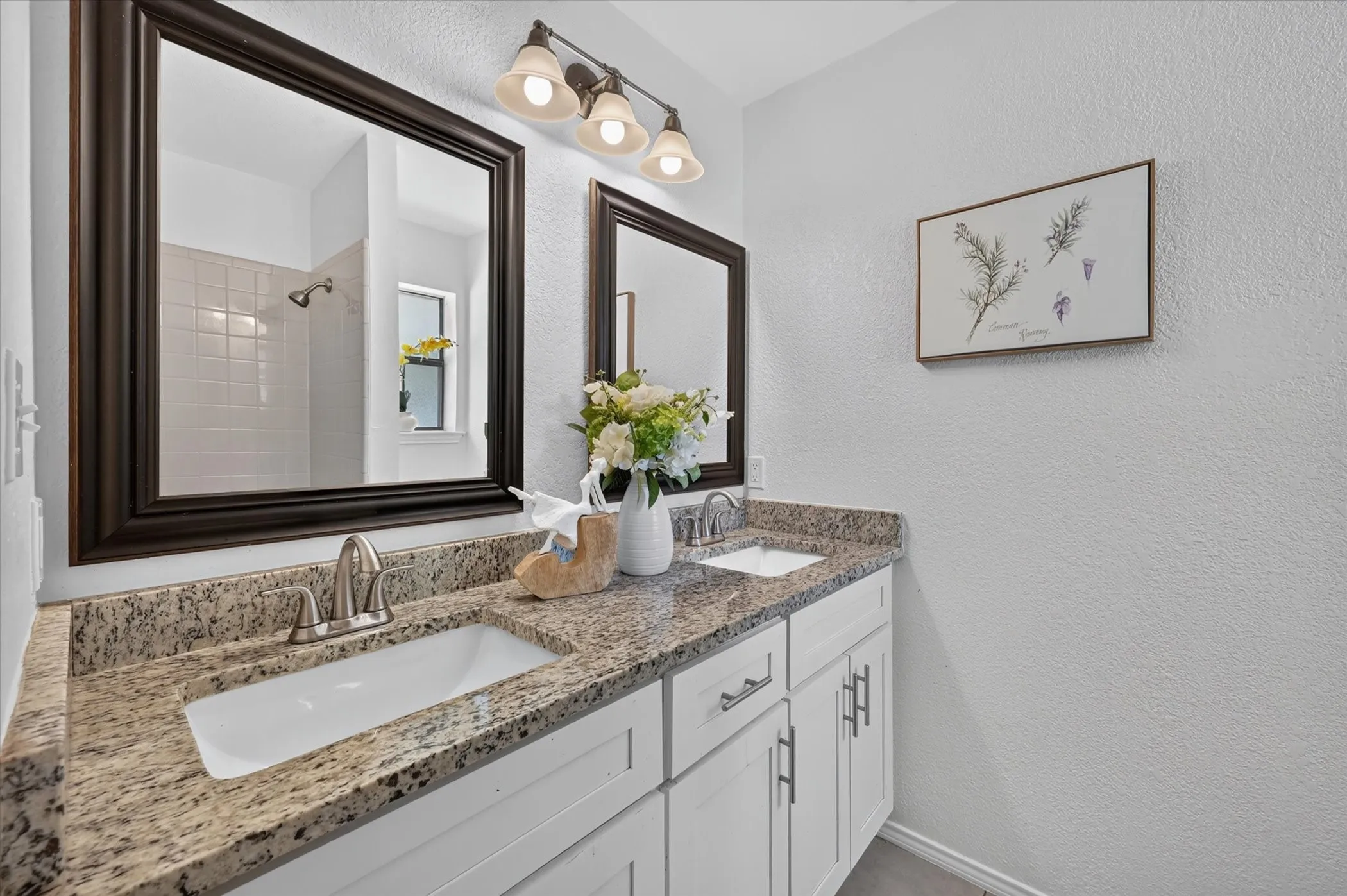 Single Family Residence For Sale in Tarrant County , 7717 Dove Court, Watauga, Texas 76148, 3 Bedroom, 2 Bathroom, 2 Garage spaces, 1,216 Sqft, built in 1983, mls#21347872, Real Estate Agent in Watauga, Homes For Sale in Tarrant county, Homes For Sale in Watauga, Realtor in Watauga Texas, Real Estate Brokerage Independent Realty Texas, Luminita Cordes Realtor
