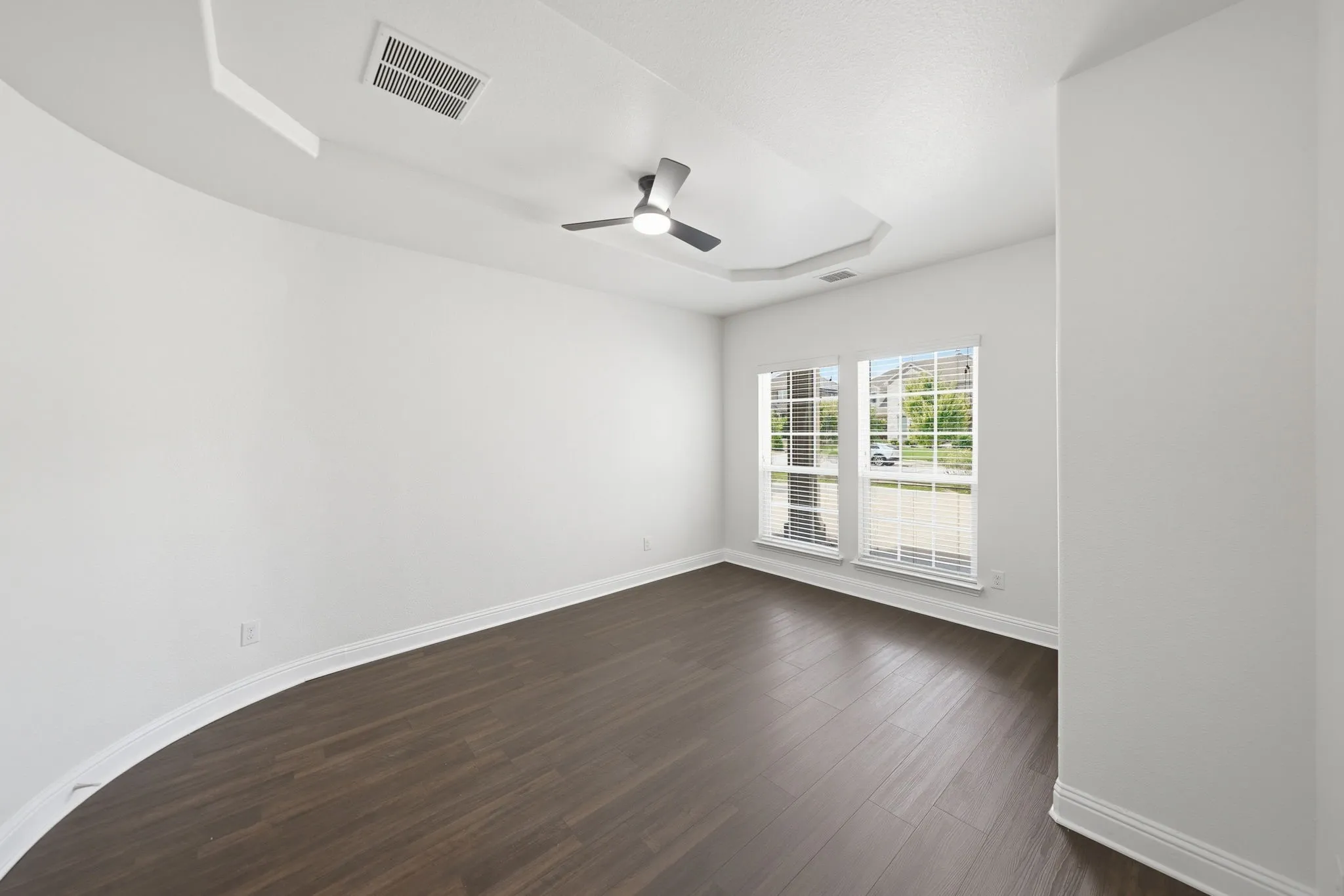 Single Family Residence For Rent in Collin County , 1824 Silvery Canoe Way, St Paul, Texas 75098, 7 Bedroom, 4 Bathroom, 2 Garage spaces, 4,273 Sqft, built in 2018, mls#21354707, Real Estate Agent in St Paul, Homes For Rent in Collin county, Homes For Rent in St Paul, Realtor in St Paul Texas, Real Estate Brokerage Independent Realty Texas, Luminita Cordes Realtor