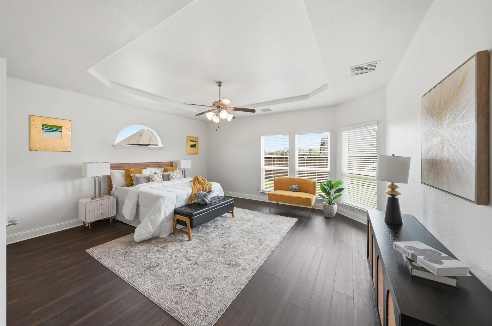 Single Family Residence For Rent in Collin County , 1824 Silvery Canoe Way, St Paul, Texas 75098, 7 Bedroom, 4 Bathroom, 2 Garage spaces, 4,273 Sqft, built in 2018, mls#21354707, Real Estate Agent in St Paul, Homes For Rent in Collin county, Homes For Rent in St Paul, Realtor in St Paul Texas, Real Estate Brokerage Independent Realty Texas, Luminita Cordes Realtor