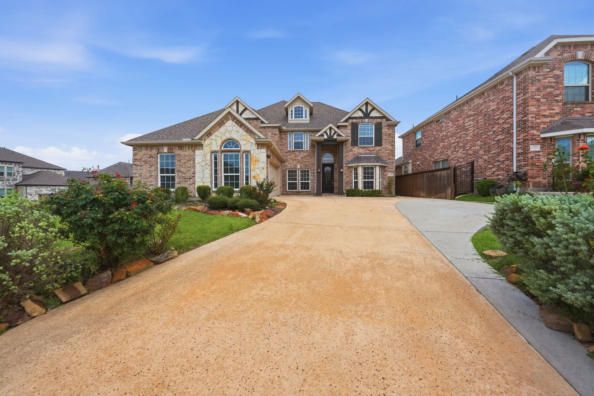 Single Family Residence For Rent in Collin County , 1824 Silvery Canoe Way, St Paul, Texas 75098, 7 Bedroom, 4 Bathroom, 2 Garage spaces, 4,273 Sqft, built in 2018, mls#21354707, Real Estate Agent in St Paul, Homes For Rent in Collin county, Homes For Rent in St Paul, Realtor in St Paul Texas, Real Estate Brokerage Independent Realty Texas, Luminita Cordes Realtor