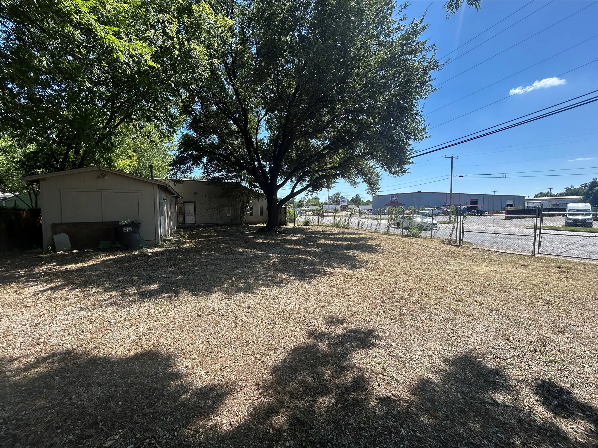 Industrial For Sale in Tarrant County , 200 N Beach Street, Fort Worth, Texas 76111, 0, 0, Garage spaces, 2,078 Sqft, built in 1960, mls#21354736, Real Estate Agent in Fort Worth, Homes For Sale in Tarrant county, Homes For Sale in Fort Worth, Realtor in Fort Worth Texas, Real Estate Brokerage Independent Realty Texas, Luminita Cordes Realtor