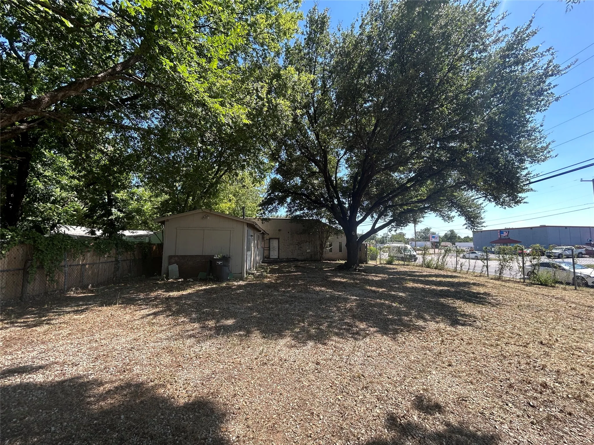 Industrial For Sale in Tarrant County , 200 N Beach Street, Fort Worth, Texas 76111, 0, 0, Garage spaces, 2,078 Sqft, built in 1960, mls#21354736, Real Estate Agent in Fort Worth, Homes For Sale in Tarrant county, Homes For Sale in Fort Worth, Realtor in Fort Worth Texas, Real Estate Brokerage Independent Realty Texas, Luminita Cordes Realtor