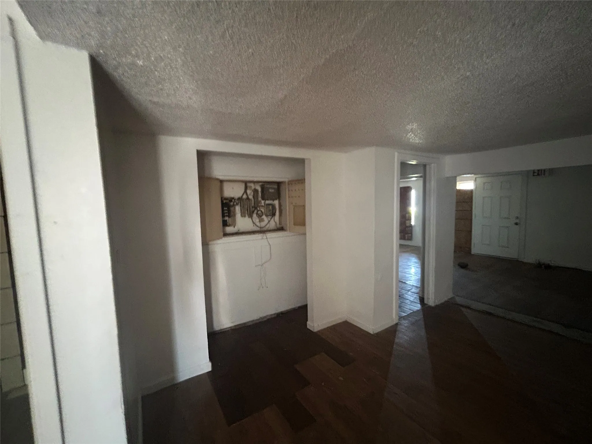 Industrial For Sale in Tarrant County , 200 N Beach Street, Fort Worth, Texas 76111, 0, 0, Garage spaces, 2,078 Sqft, built in 1960, mls#21354736, Real Estate Agent in Fort Worth, Homes For Sale in Tarrant county, Homes For Sale in Fort Worth, Realtor in Fort Worth Texas, Real Estate Brokerage Independent Realty Texas, Luminita Cordes Realtor
