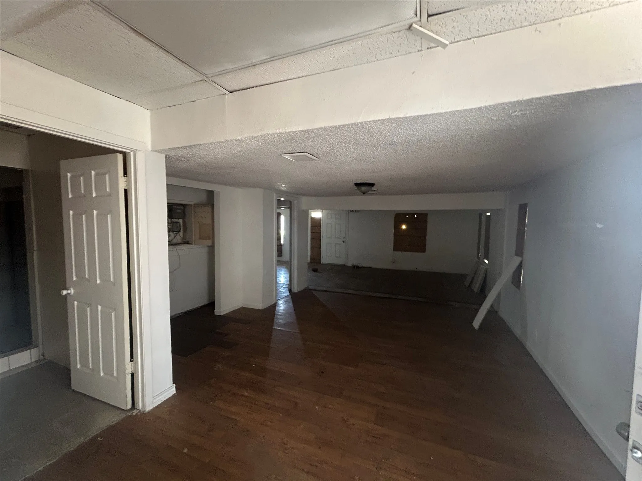 Industrial For Sale in Tarrant County , 200 N Beach Street, Fort Worth, Texas 76111, 0, 0, Garage spaces, 2,078 Sqft, built in 1960, mls#21354736, Real Estate Agent in Fort Worth, Homes For Sale in Tarrant county, Homes For Sale in Fort Worth, Realtor in Fort Worth Texas, Real Estate Brokerage Independent Realty Texas, Luminita Cordes Realtor
