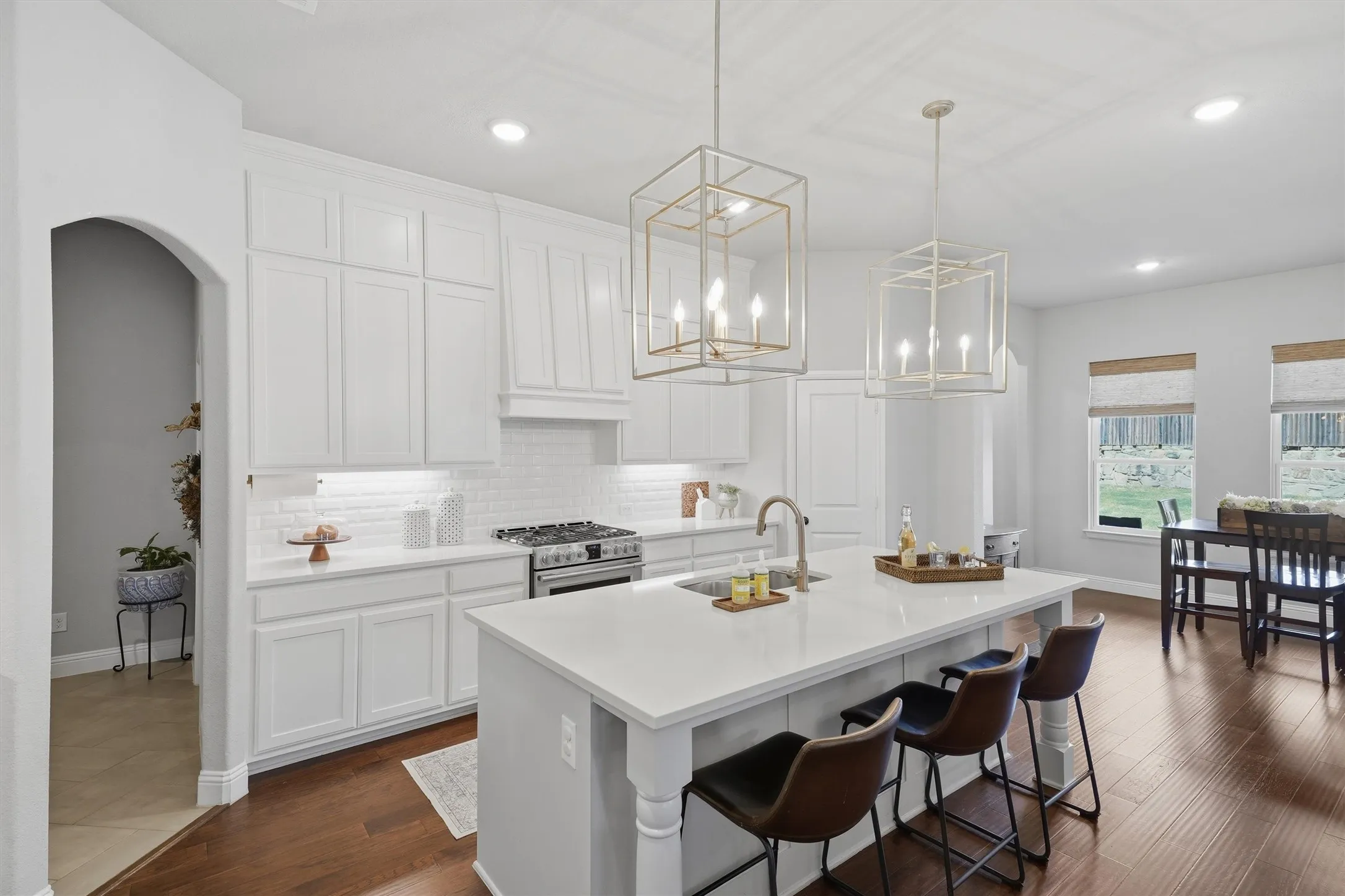 Single Family Residence For Sale in Parker County , 540 Point Vista Drive, Aledo, Texas 76008, 4 Bedroom, 3 Bathroom, 3 Garage spaces, 2,869 Sqft, built in 2020, mls#21354697, Real Estate Agent in Aledo, Homes For Sale in Parker county, Homes For Sale in Aledo, Realtor in Aledo Texas, Real Estate Brokerage Independent Realty Texas, Luminita Cordes Realtor