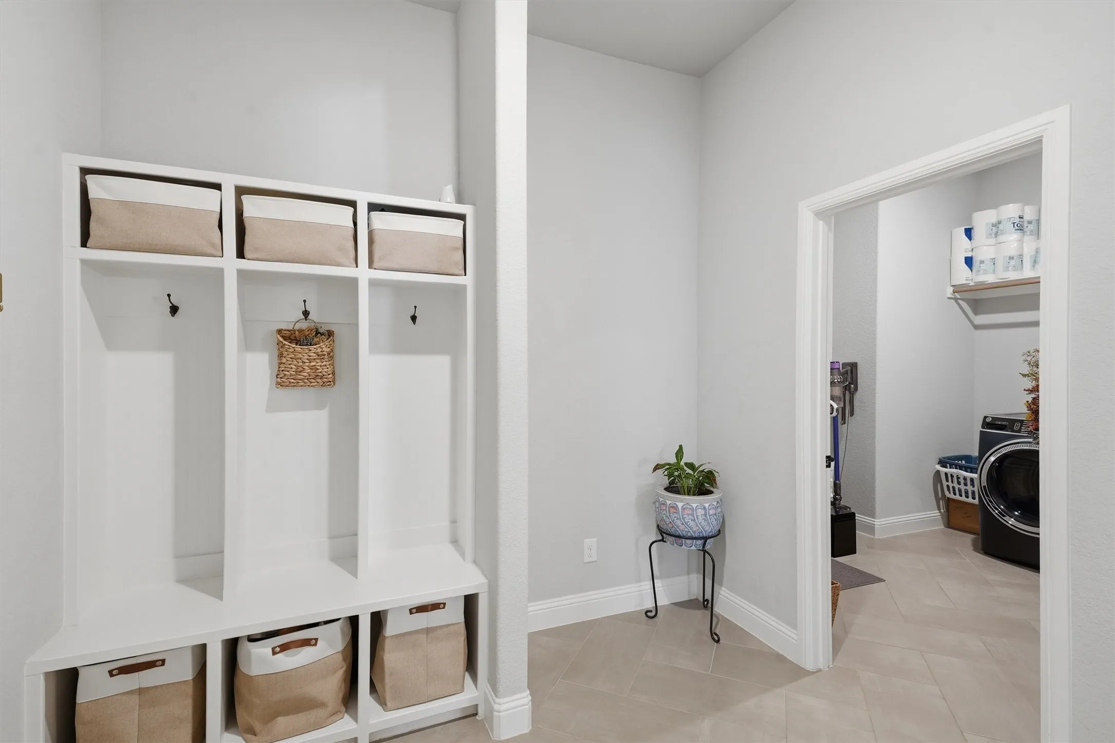 Single Family Residence For Sale in Parker County , 540 Point Vista Drive, Aledo, Texas 76008, 4 Bedroom, 3 Bathroom, 3 Garage spaces, 2,869 Sqft, built in 2020, mls#21354697, Real Estate Agent in Aledo, Homes For Sale in Parker county, Homes For Sale in Aledo, Realtor in Aledo Texas, Real Estate Brokerage Independent Realty Texas, Luminita Cordes Realtor