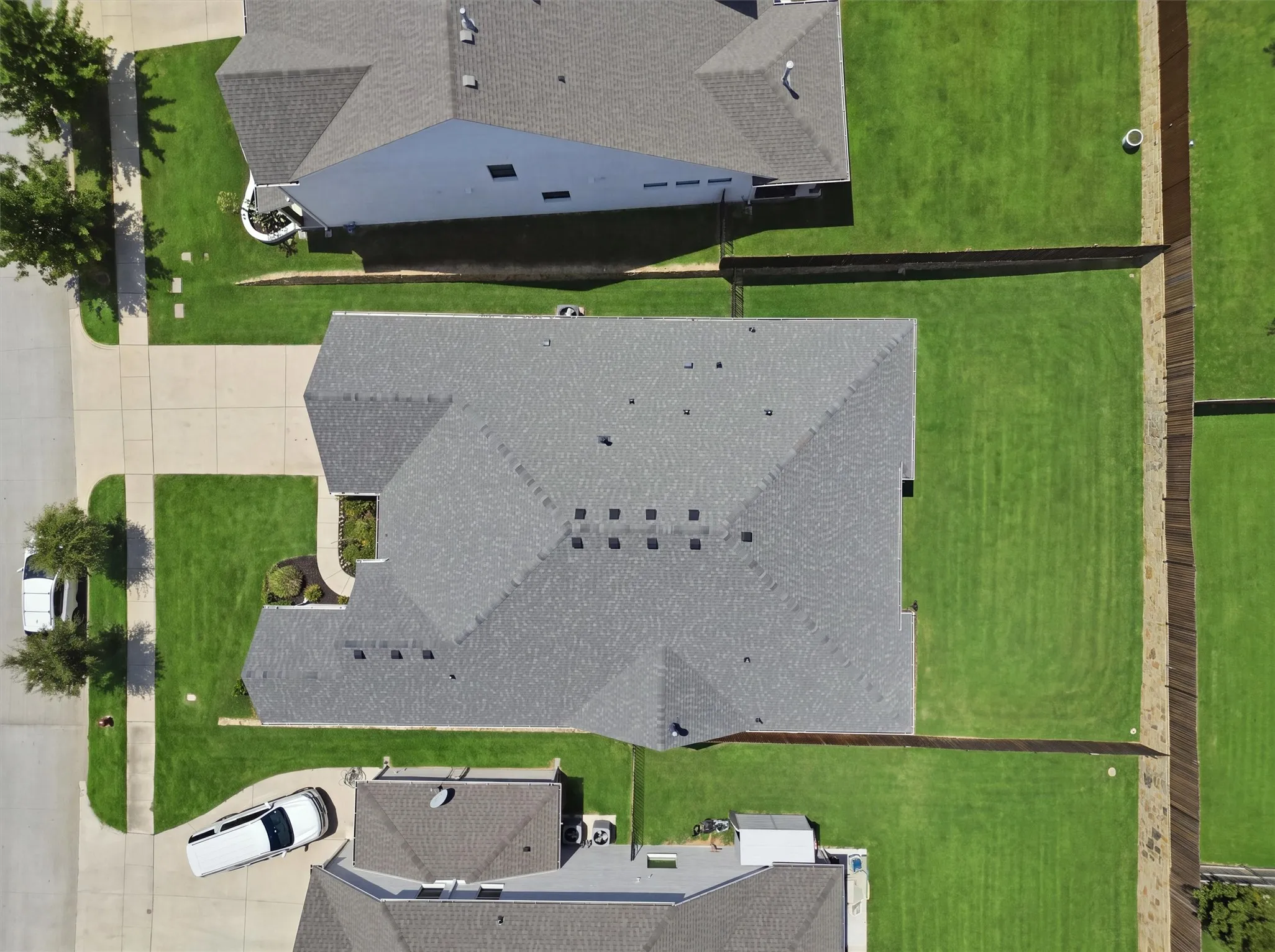 Single Family Residence For Sale in Parker County , 540 Point Vista Drive, Aledo, Texas 76008, 4 Bedroom, 3 Bathroom, 3 Garage spaces, 2,869 Sqft, built in 2020, mls#21354697, Real Estate Agent in Aledo, Homes For Sale in Parker county, Homes For Sale in Aledo, Realtor in Aledo Texas, Real Estate Brokerage Independent Realty Texas, Luminita Cordes Realtor