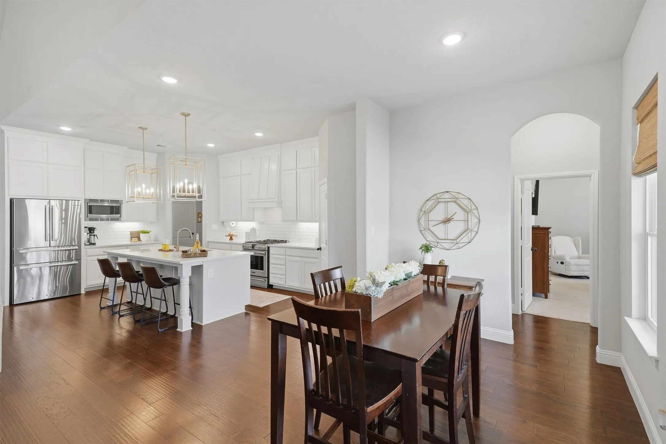 Single Family Residence For Sale in Parker County , 540 Point Vista Drive, Aledo, Texas 76008, 4 Bedroom, 3 Bathroom, 3 Garage spaces, 2,869 Sqft, built in 2020, mls#21354697, Real Estate Agent in Aledo, Homes For Sale in Parker county, Homes For Sale in Aledo, Realtor in Aledo Texas, Real Estate Brokerage Independent Realty Texas, Luminita Cordes Realtor