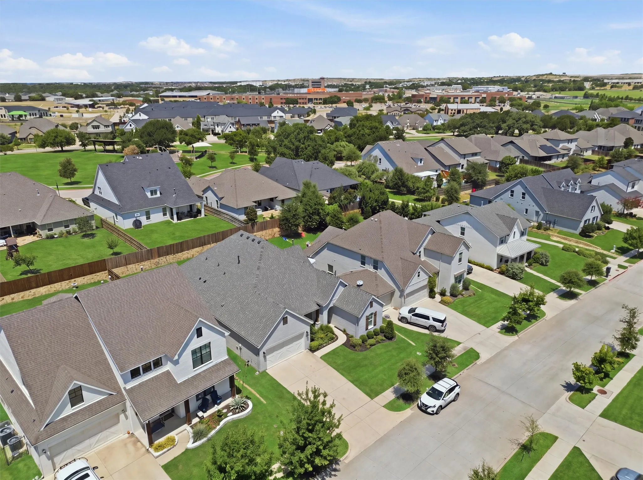 Single Family Residence For Sale in Parker County , 540 Point Vista Drive, Aledo, Texas 76008, 4 Bedroom, 3 Bathroom, 3 Garage spaces, 2,869 Sqft, built in 2020, mls#21354697, Real Estate Agent in Aledo, Homes For Sale in Parker county, Homes For Sale in Aledo, Realtor in Aledo Texas, Real Estate Brokerage Independent Realty Texas, Luminita Cordes Realtor
