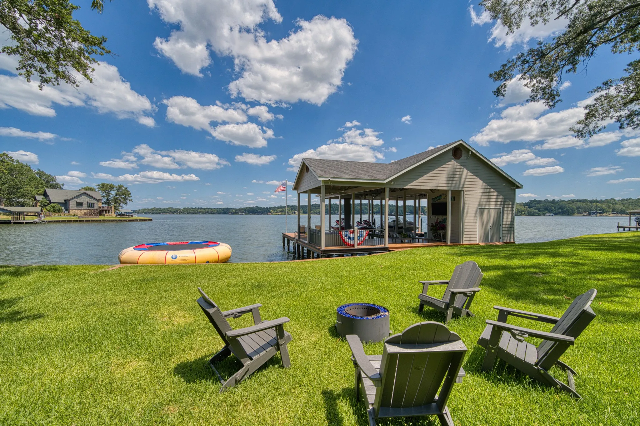 Single Family Residence For Sale in Franklin (TX) County , 115 King Kent Court, Scroggins, Texas 75480, 2 Bedroom, 2 Bathroom, Garage spaces, 1,770 Sqft, built in 1994, Price $995,000, mls#21347232, Real Estate Agent in Scroggins, Homes For Sale in Franklin (TX) county, Homes For Sale in Scroggins, Realtor in Scroggins Texas, Real Estate Brokerage Independent Realty Texas, Luminita Cordes Realtor