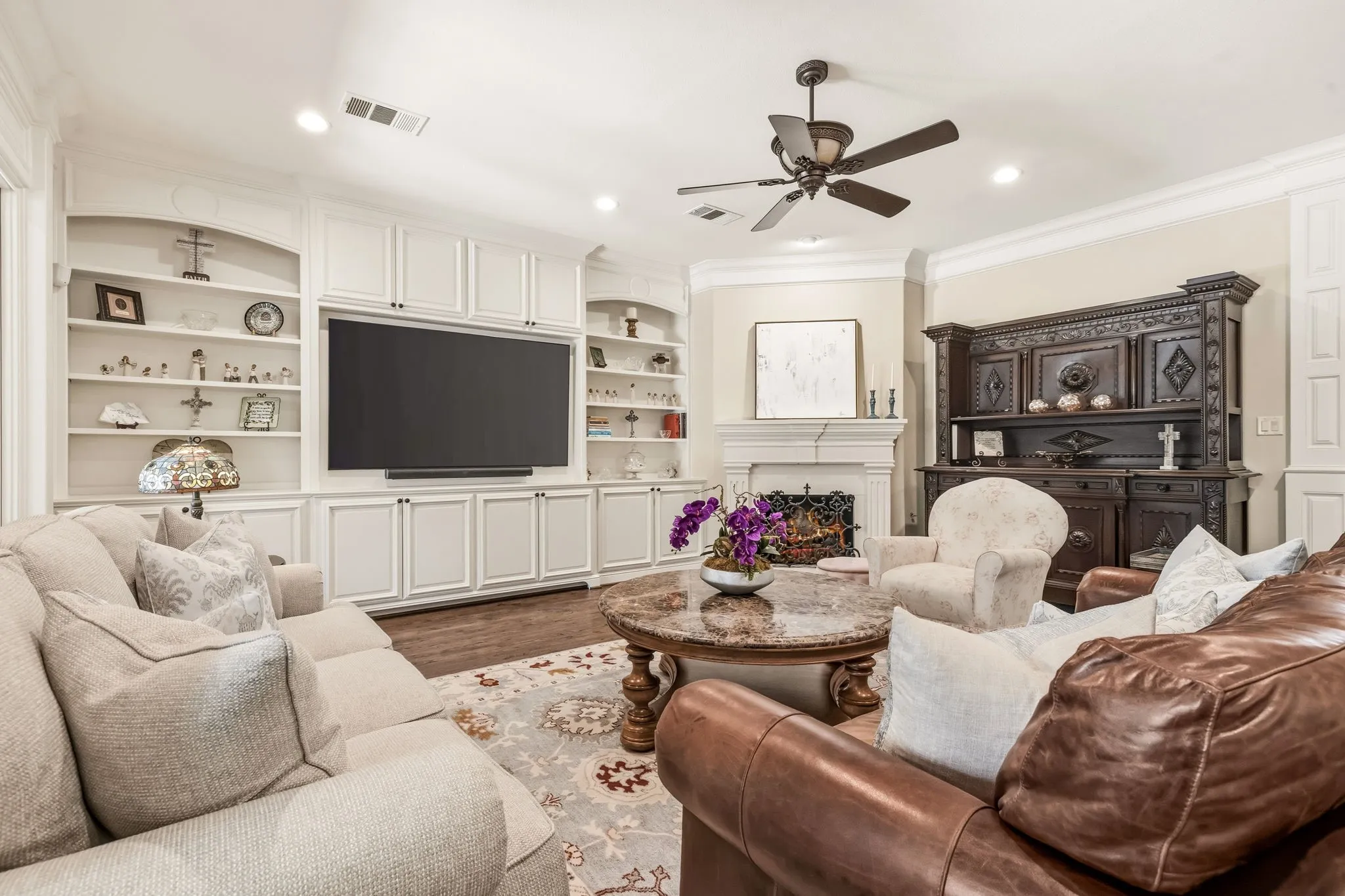 Single Family Residence For Sale in Dallas County , 7635 Bryn Mawr Drive, Dallas, Texas 75225, 4 Bedroom, 7 Bathroom, 2 Garage spaces, 5,834 Sqft, built in 2007, mls#21353735, Real Estate Agent in Dallas, Homes For Sale in Dallas county, Homes For Sale in Dallas, Realtor in Dallas Texas, Real Estate Brokerage Independent Realty Texas, Luminita Cordes Realtor
