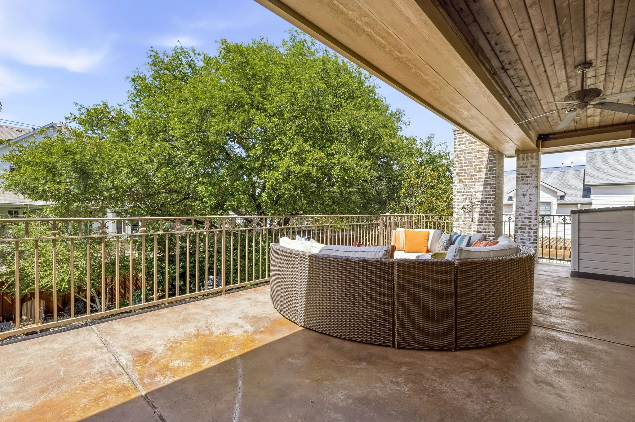 Single Family Residence For Sale in Dallas County , 7635 Bryn Mawr Drive, Dallas, Texas 75225, 4 Bedroom, 7 Bathroom, 2 Garage spaces, 5,834 Sqft, built in 2007, mls#21353735, Real Estate Agent in Dallas, Homes For Sale in Dallas county, Homes For Sale in Dallas, Realtor in Dallas Texas, Real Estate Brokerage Independent Realty Texas, Luminita Cordes Realtor