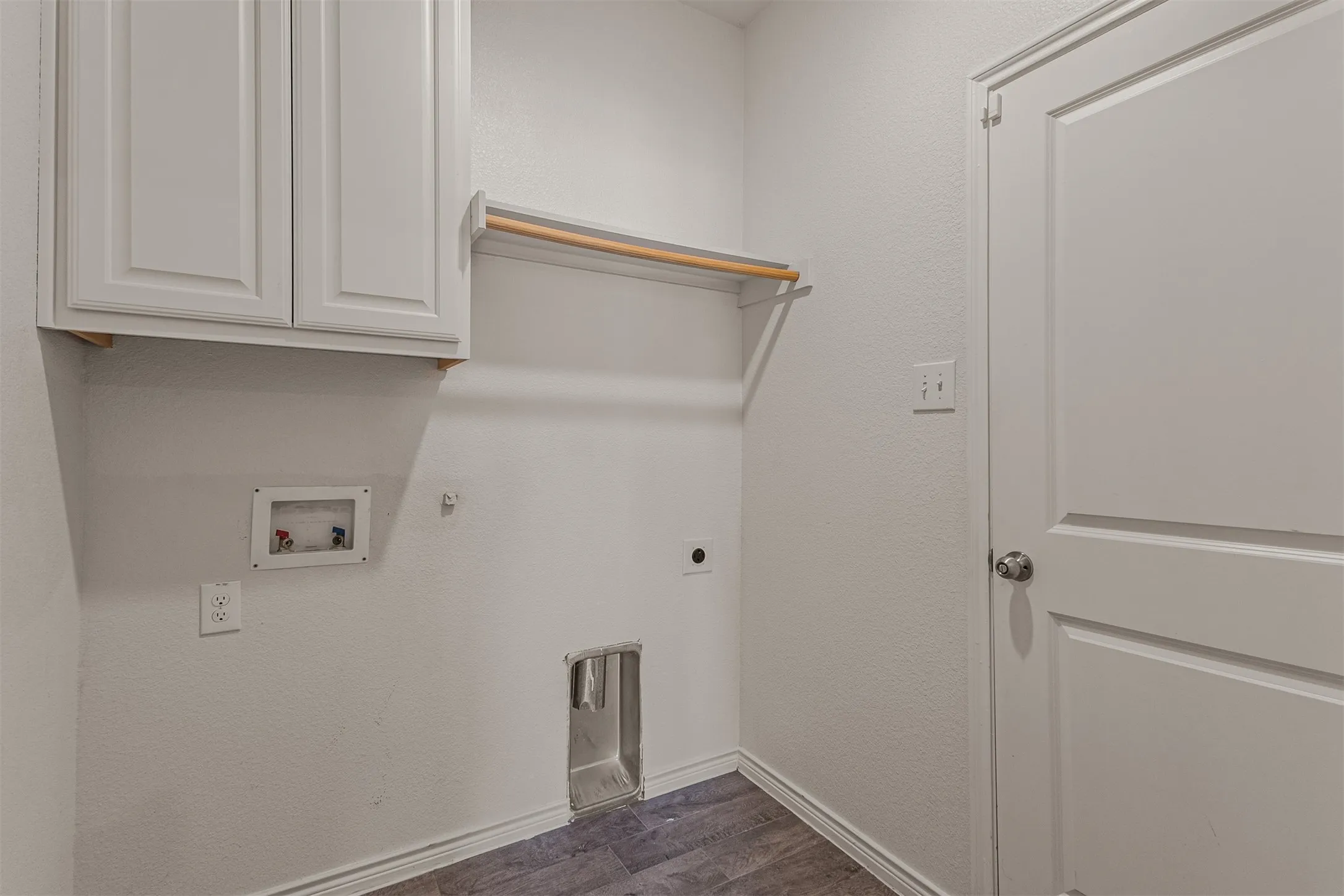 Single Family Residence For Rent in Kaufman County , 3109 Maverick Drive, Heath, Texas 75126, 4 Bedroom, 4 Bathroom, 2 Garage spaces, 2,726 Sqft, built in 2021, mls#21354351, Real Estate Agent in Heath, Homes For Rent in Kaufman county, Homes For Rent in Heath, Realtor in Heath Texas, Real Estate Brokerage Independent Realty Texas, Luminita Cordes Realtor