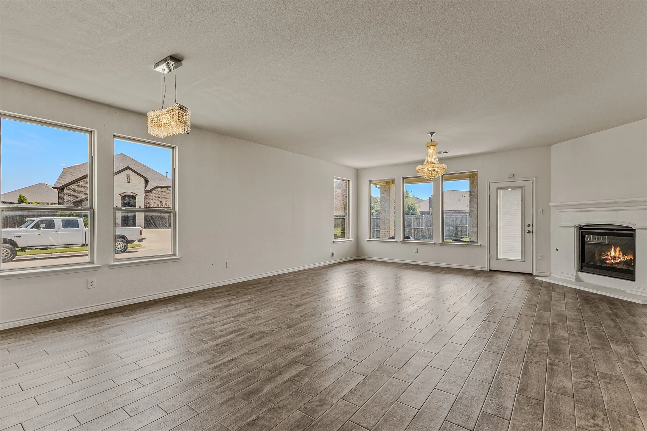 Single Family Residence For Rent in Kaufman County , 3109 Maverick Drive, Heath, Texas 75126, 4 Bedroom, 4 Bathroom, 2 Garage spaces, 2,726 Sqft, built in 2021, mls#21354351, Real Estate Agent in Heath, Homes For Rent in Kaufman county, Homes For Rent in Heath, Realtor in Heath Texas, Real Estate Brokerage Independent Realty Texas, Luminita Cordes Realtor
