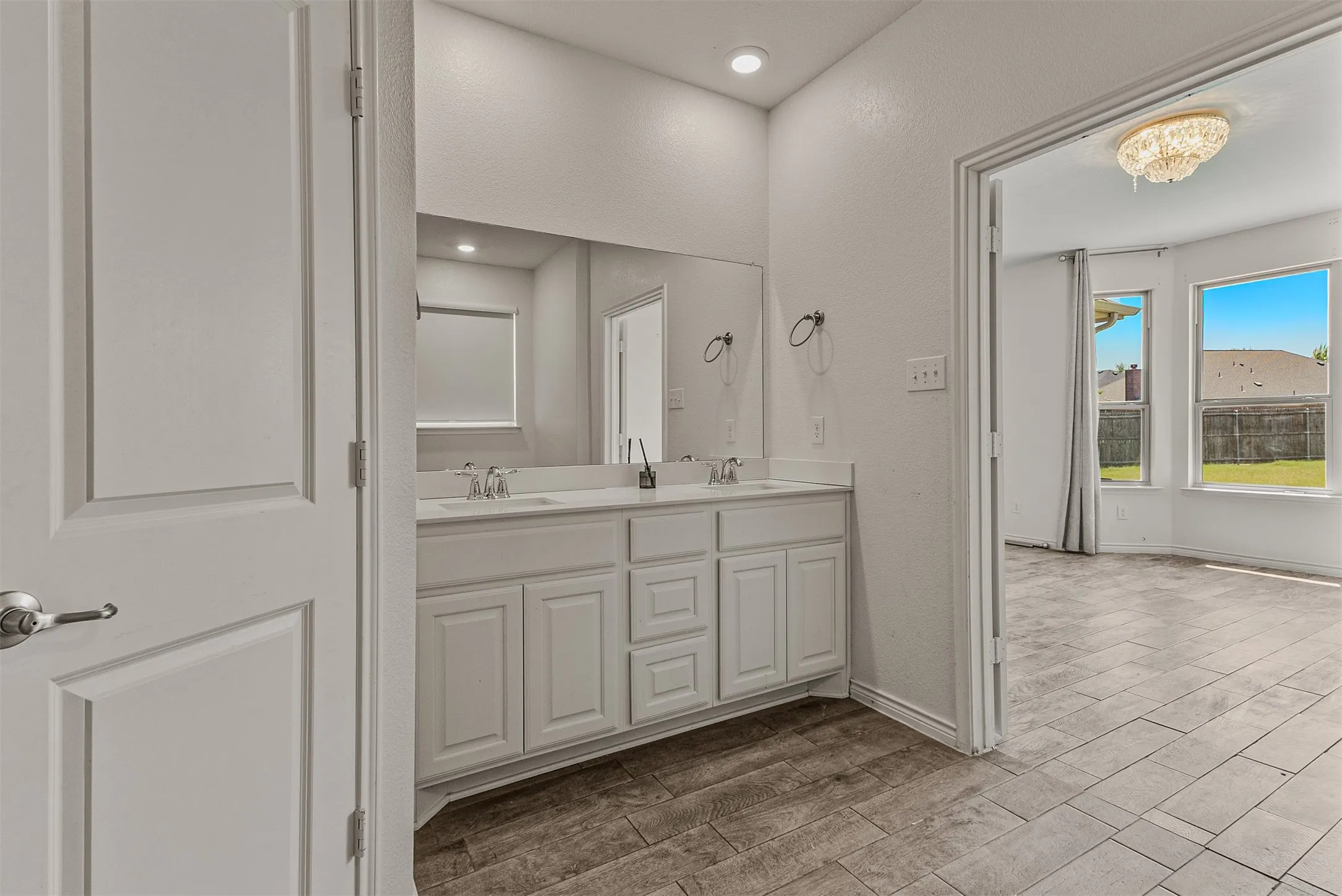 Single Family Residence For Rent in Kaufman County , 3109 Maverick Drive, Heath, Texas 75126, 4 Bedroom, 4 Bathroom, 2 Garage spaces, 2,726 Sqft, built in 2021, mls#21354351, Real Estate Agent in Heath, Homes For Rent in Kaufman county, Homes For Rent in Heath, Realtor in Heath Texas, Real Estate Brokerage Independent Realty Texas, Luminita Cordes Realtor