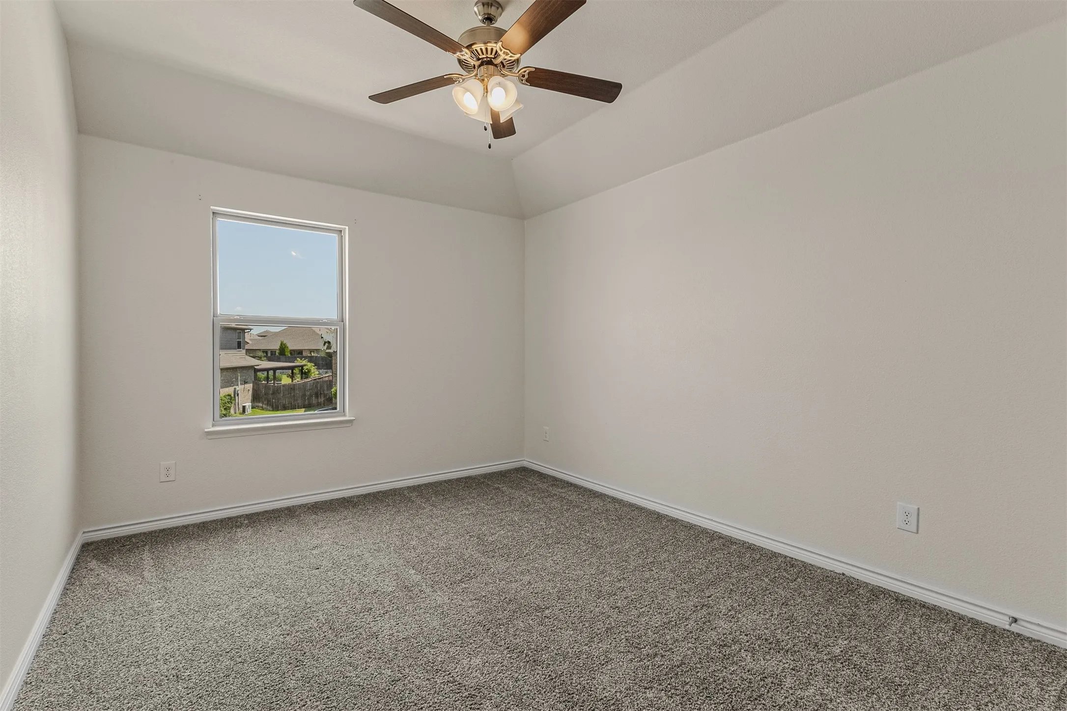 Single Family Residence For Rent in Kaufman County , 3109 Maverick Drive, Heath, Texas 75126, 4 Bedroom, 4 Bathroom, 2 Garage spaces, 2,726 Sqft, built in 2021, mls#21354351, Real Estate Agent in Heath, Homes For Rent in Kaufman county, Homes For Rent in Heath, Realtor in Heath Texas, Real Estate Brokerage Independent Realty Texas, Luminita Cordes Realtor
