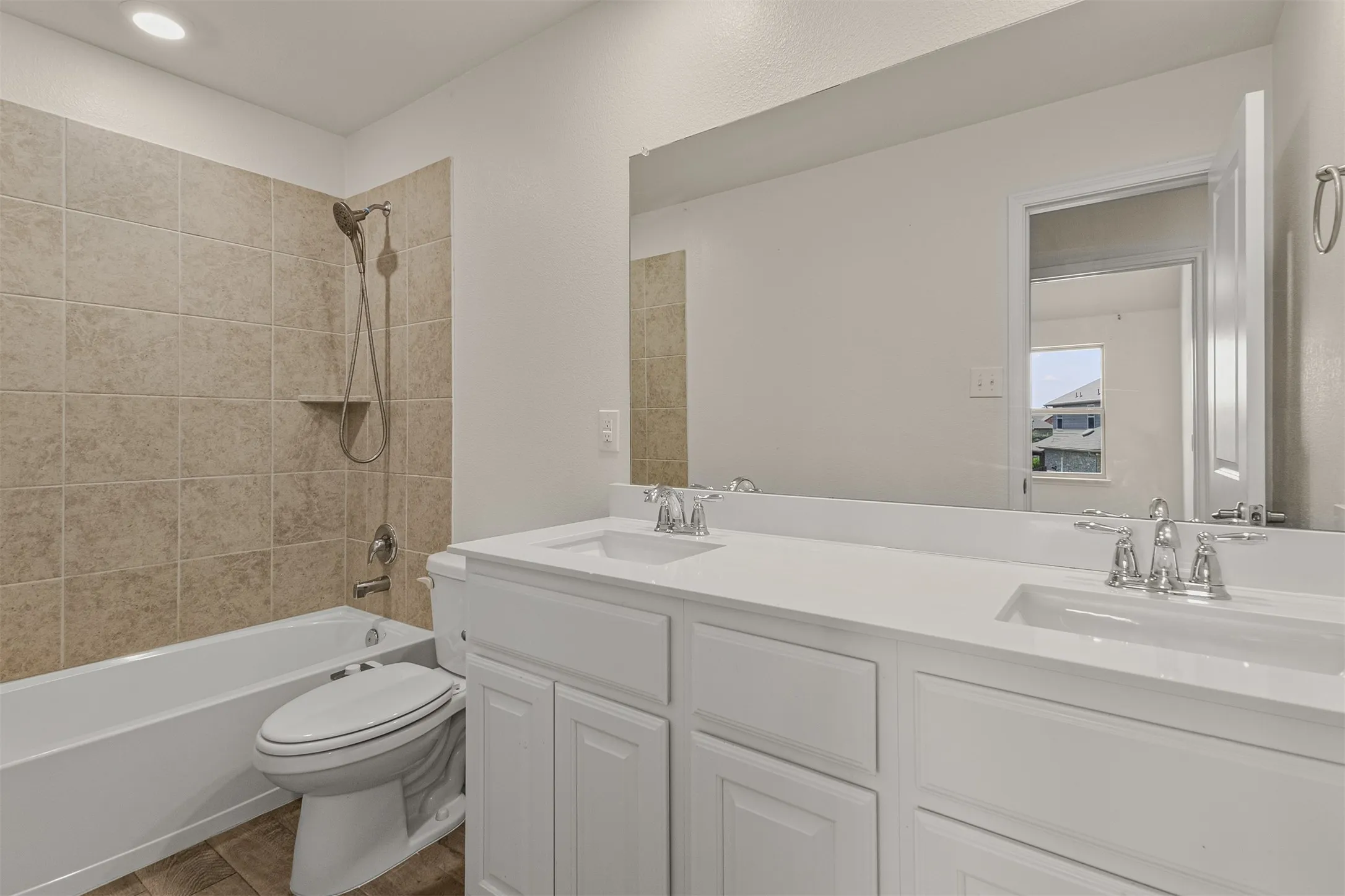 Single Family Residence For Rent in Kaufman County , 3109 Maverick Drive, Heath, Texas 75126, 4 Bedroom, 4 Bathroom, 2 Garage spaces, 2,726 Sqft, built in 2021, mls#21354351, Real Estate Agent in Heath, Homes For Rent in Kaufman county, Homes For Rent in Heath, Realtor in Heath Texas, Real Estate Brokerage Independent Realty Texas, Luminita Cordes Realtor