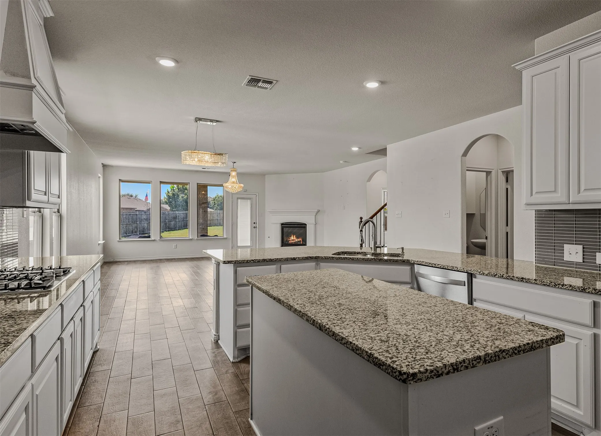Single Family Residence For Rent in Kaufman County , 3109 Maverick Drive, Heath, Texas 75126, 4 Bedroom, 4 Bathroom, 2 Garage spaces, 2,726 Sqft, built in 2021, mls#21354351, Real Estate Agent in Heath, Homes For Rent in Kaufman county, Homes For Rent in Heath, Realtor in Heath Texas, Real Estate Brokerage Independent Realty Texas, Luminita Cordes Realtor