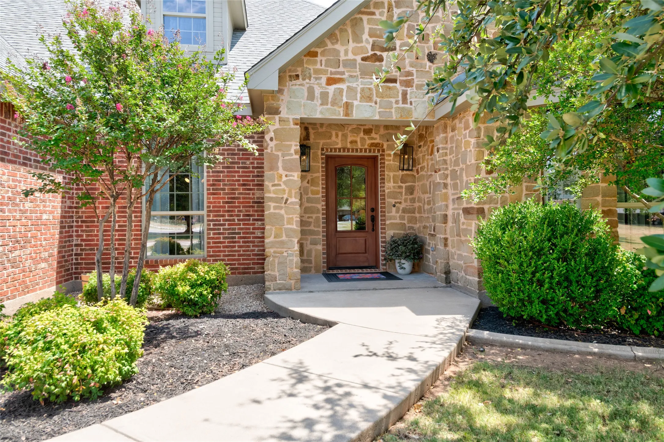 Single Family Residence For Sale in Taylor County , 269 Pilgrim Road, Abilene, Texas 79602, 4 Bedroom, 4 Bathroom, 2 Garage spaces, 3,627 Sqft, built in 2006, mls#21350335, Real Estate Agent in Abilene, Homes For Sale in Taylor county, Homes For Sale in Abilene, Realtor in Abilene Texas, Real Estate Brokerage Independent Realty Texas, Luminita Cordes Realtor