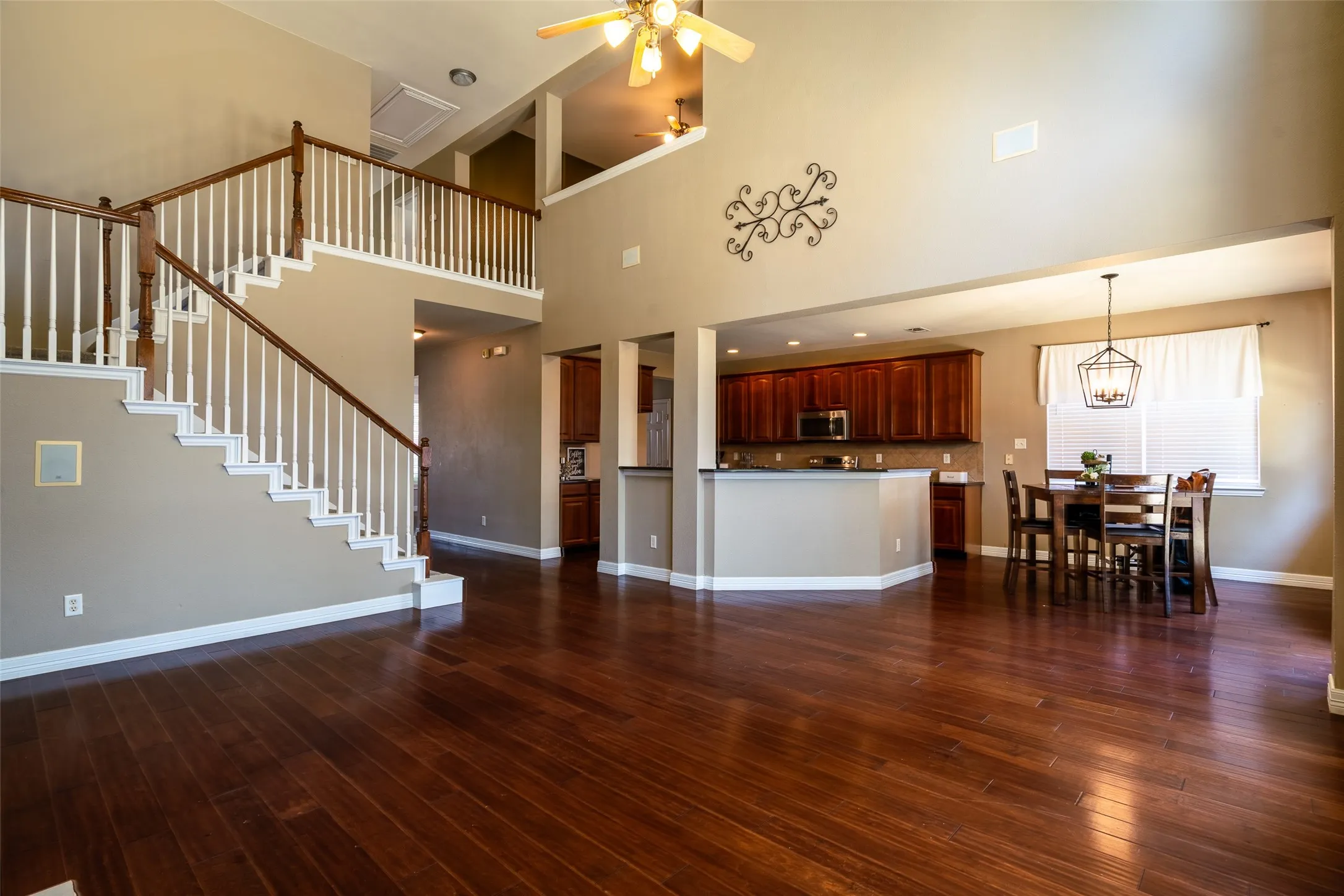 Single Family Residence For Sale in Tarrant County , 12356 Angel Food Lane, Fort Worth, Texas 76244, 4 Bedroom, 3 Bathroom, 2 Garage spaces, 3,295 Sqft, built in 2005, mls#21354764, Real Estate Agent in Fort Worth, Homes For Sale in Tarrant county, Homes For Sale in Fort Worth, Realtor in Fort Worth Texas, Real Estate Brokerage Independent Realty Texas, Luminita Cordes Realtor