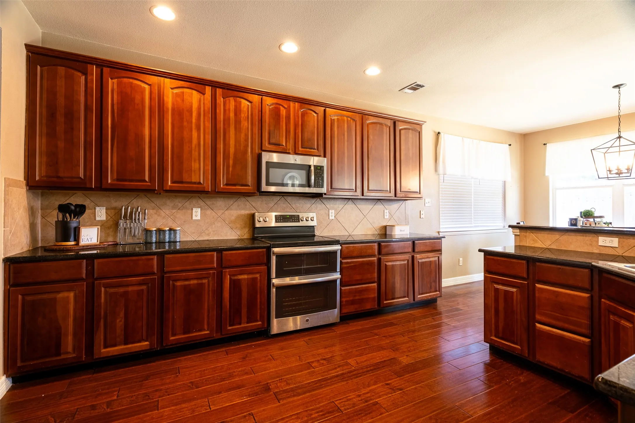 Single Family Residence For Sale in Tarrant County , 12356 Angel Food Lane, Fort Worth, Texas 76244, 4 Bedroom, 3 Bathroom, 2 Garage spaces, 3,295 Sqft, built in 2005, mls#21354764, Real Estate Agent in Fort Worth, Homes For Sale in Tarrant county, Homes For Sale in Fort Worth, Realtor in Fort Worth Texas, Real Estate Brokerage Independent Realty Texas, Luminita Cordes Realtor