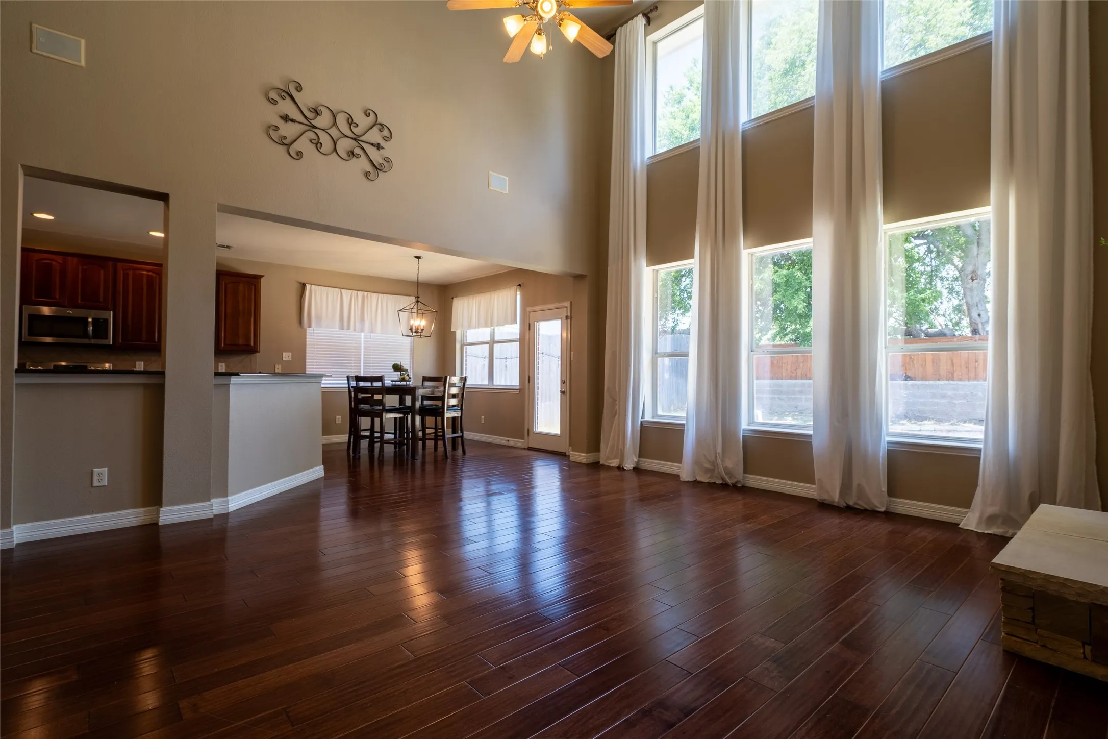 Single Family Residence For Sale in Tarrant County , 12356 Angel Food Lane, Fort Worth, Texas 76244, 4 Bedroom, 3 Bathroom, 2 Garage spaces, 3,295 Sqft, built in 2005, mls#21354764, Real Estate Agent in Fort Worth, Homes For Sale in Tarrant county, Homes For Sale in Fort Worth, Realtor in Fort Worth Texas, Real Estate Brokerage Independent Realty Texas, Luminita Cordes Realtor