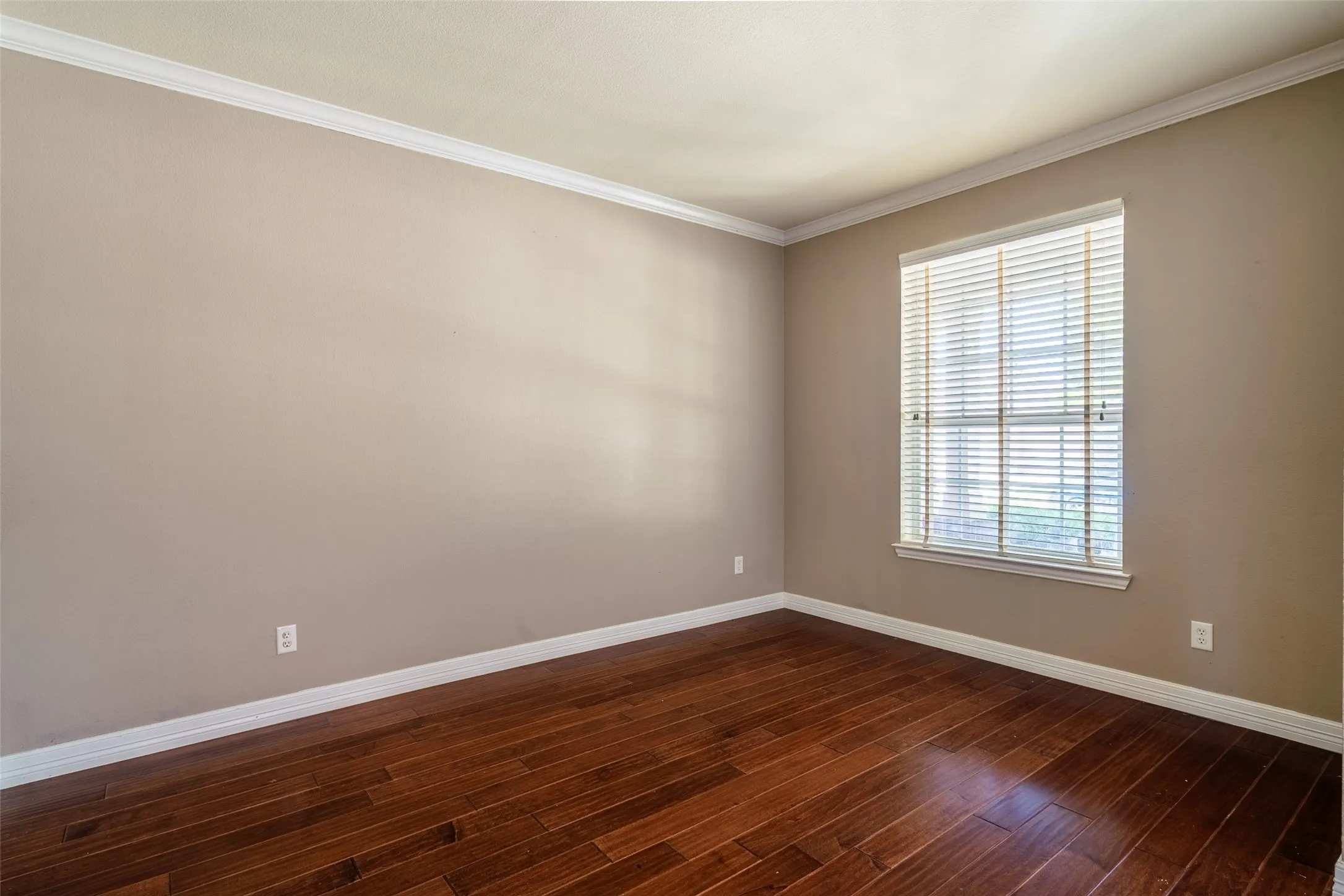 Single Family Residence For Sale in Tarrant County , 12356 Angel Food Lane, Fort Worth, Texas 76244, 4 Bedroom, 3 Bathroom, 2 Garage spaces, 3,295 Sqft, built in 2005, mls#21354764, Real Estate Agent in Fort Worth, Homes For Sale in Tarrant county, Homes For Sale in Fort Worth, Realtor in Fort Worth Texas, Real Estate Brokerage Independent Realty Texas, Luminita Cordes Realtor