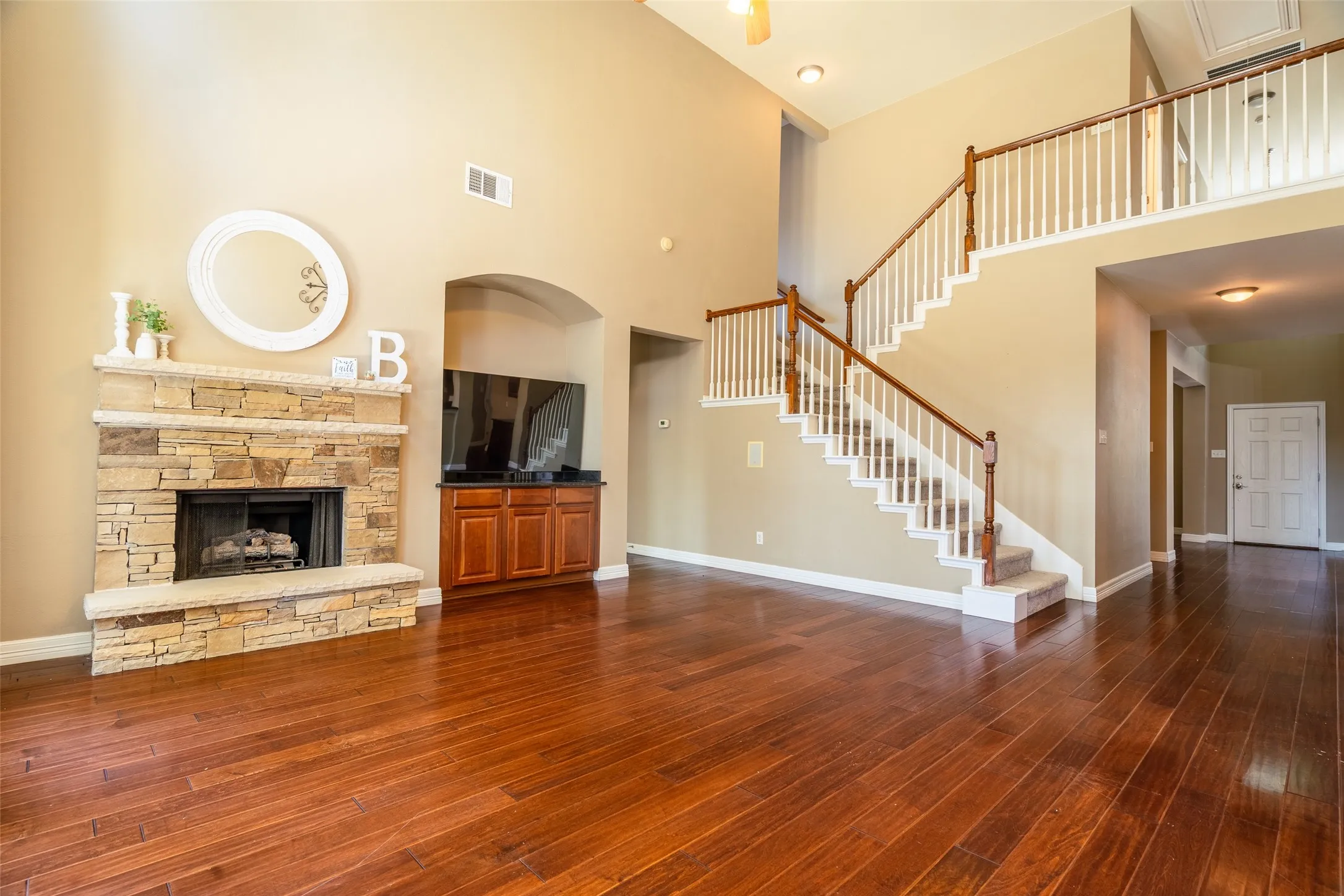 Single Family Residence For Sale in Tarrant County , 12356 Angel Food Lane, Fort Worth, Texas 76244, 4 Bedroom, 3 Bathroom, 2 Garage spaces, 3,295 Sqft, built in 2005, mls#21354764, Real Estate Agent in Fort Worth, Homes For Sale in Tarrant county, Homes For Sale in Fort Worth, Realtor in Fort Worth Texas, Real Estate Brokerage Independent Realty Texas, Luminita Cordes Realtor