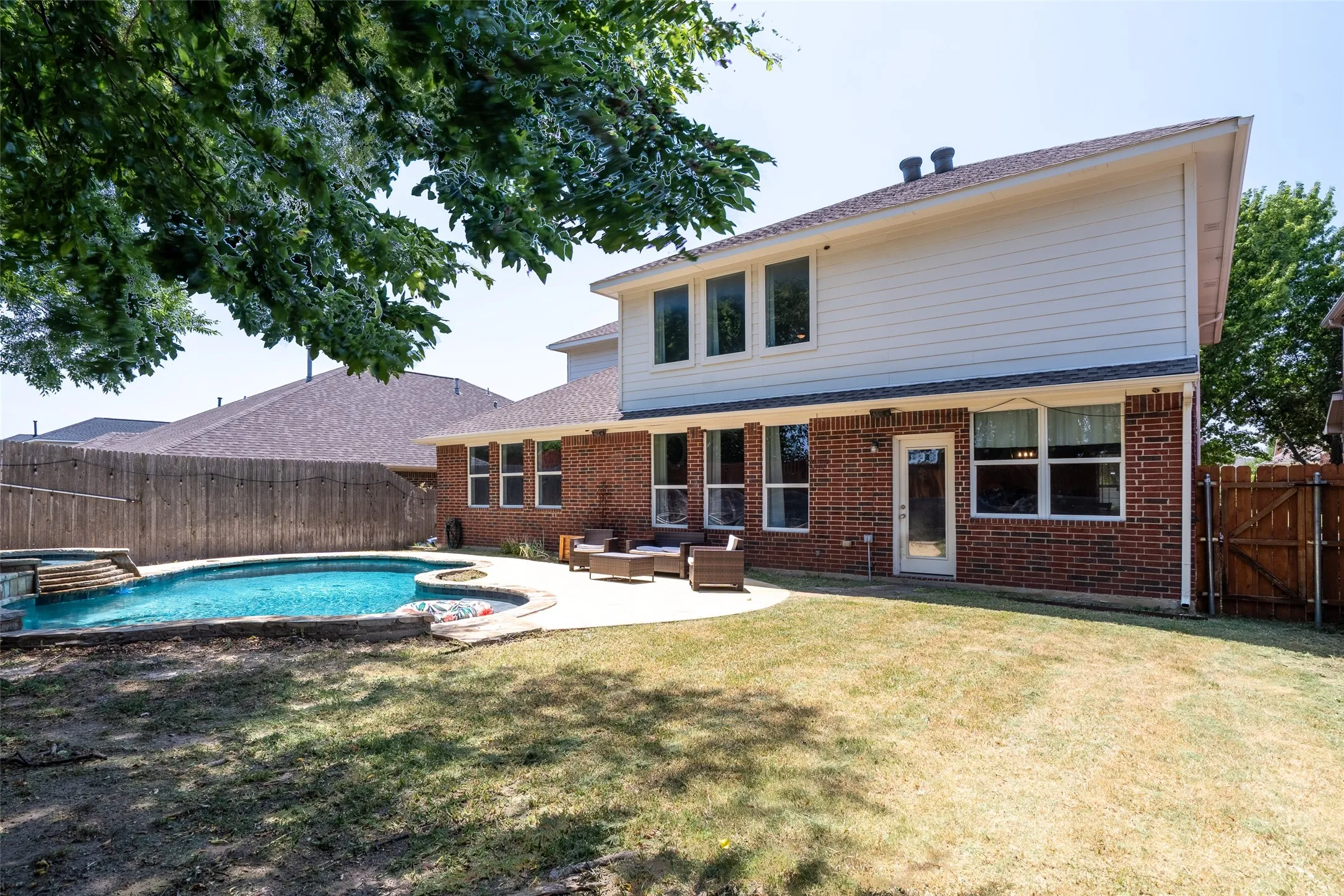 Single Family Residence For Sale in Tarrant County , 12356 Angel Food Lane, Fort Worth, Texas 76244, 4 Bedroom, 3 Bathroom, 2 Garage spaces, 3,295 Sqft, built in 2005, mls#21354764, Real Estate Agent in Fort Worth, Homes For Sale in Tarrant county, Homes For Sale in Fort Worth, Realtor in Fort Worth Texas, Real Estate Brokerage Independent Realty Texas, Luminita Cordes Realtor