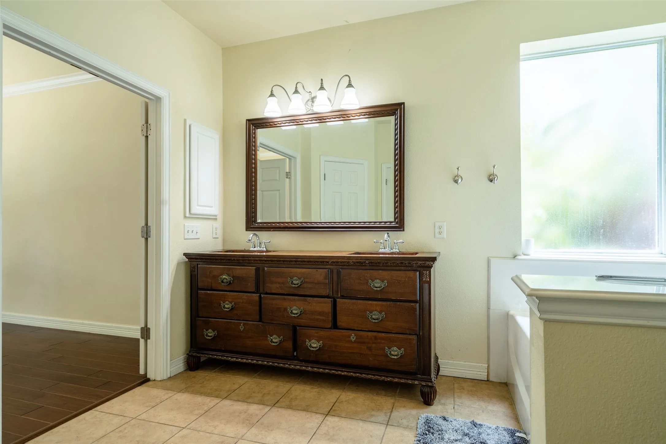 Single Family Residence For Sale in Tarrant County , 12356 Angel Food Lane, Fort Worth, Texas 76244, 4 Bedroom, 3 Bathroom, 2 Garage spaces, 3,295 Sqft, built in 2005, mls#21354764, Real Estate Agent in Fort Worth, Homes For Sale in Tarrant county, Homes For Sale in Fort Worth, Realtor in Fort Worth Texas, Real Estate Brokerage Independent Realty Texas, Luminita Cordes Realtor