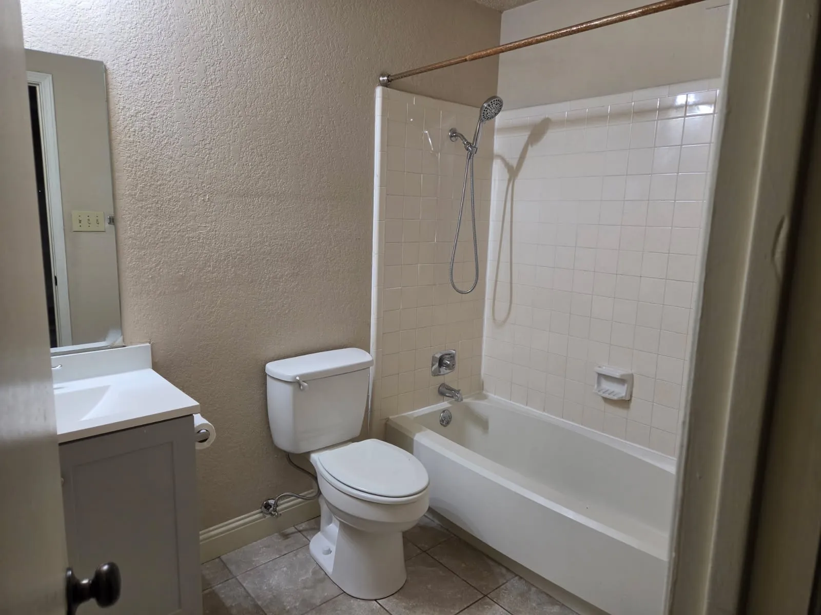 Duplex For Rent in Tarrant County , 7326 NE Loop 820, North Richland Hills, Texas 76180, 3 Bedroom, 2 Bathroom, 1 Garage spaces, 1,150 Sqft, built in 1981, mls#21354753, Real Estate Agent in North Richland Hills, Homes For Rent in Tarrant county, Homes For Rent in North Richland Hills, Realtor in North Richland Hills Texas, Real Estate Brokerage Independent Realty Texas, Luminita Cordes Realtor