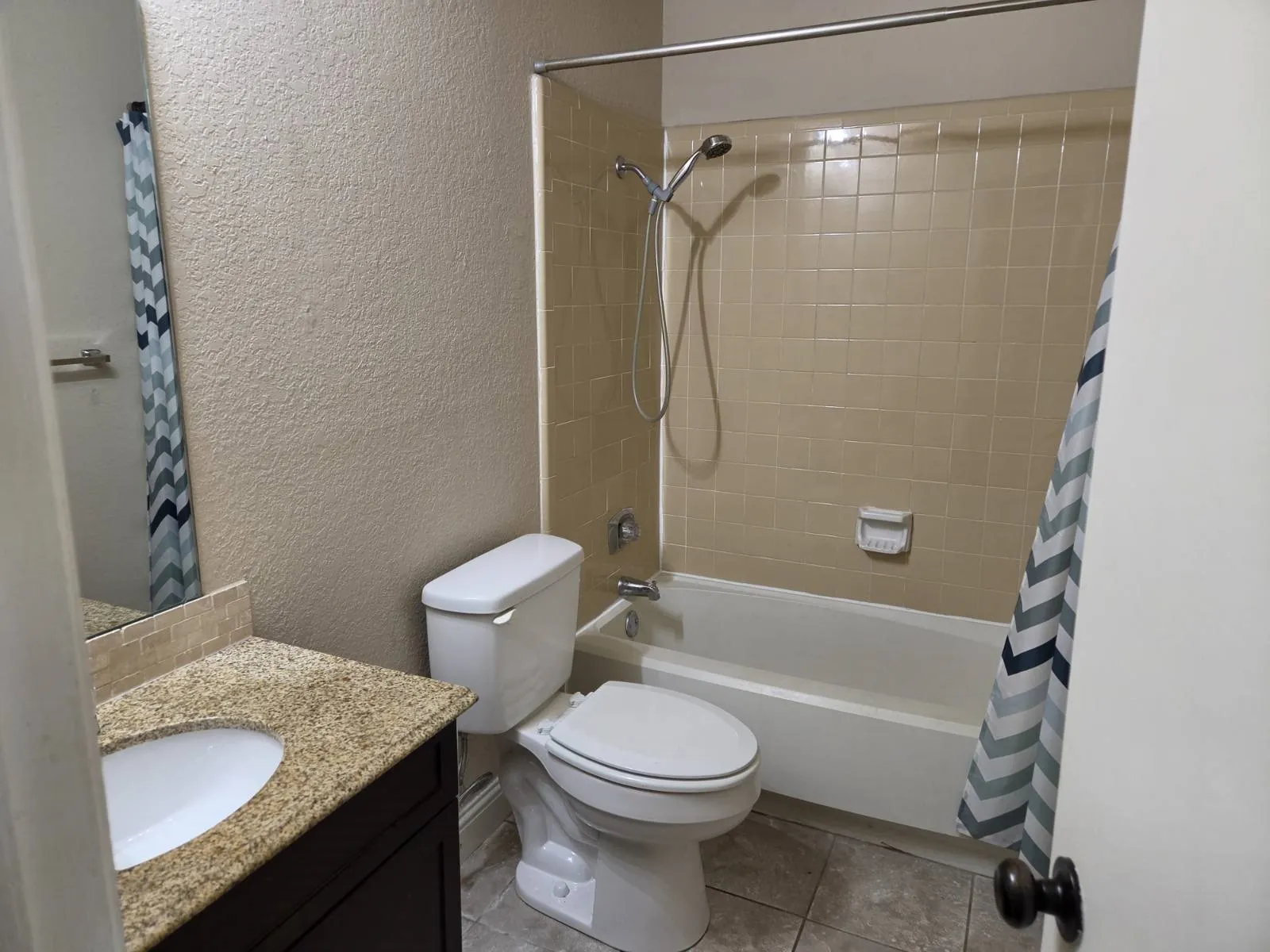 Duplex For Rent in Tarrant County , 7326 NE Loop 820, North Richland Hills, Texas 76180, 3 Bedroom, 2 Bathroom, 1 Garage spaces, 1,150 Sqft, built in 1981, mls#21354753, Real Estate Agent in North Richland Hills, Homes For Rent in Tarrant county, Homes For Rent in North Richland Hills, Realtor in North Richland Hills Texas, Real Estate Brokerage Independent Realty Texas, Luminita Cordes Realtor