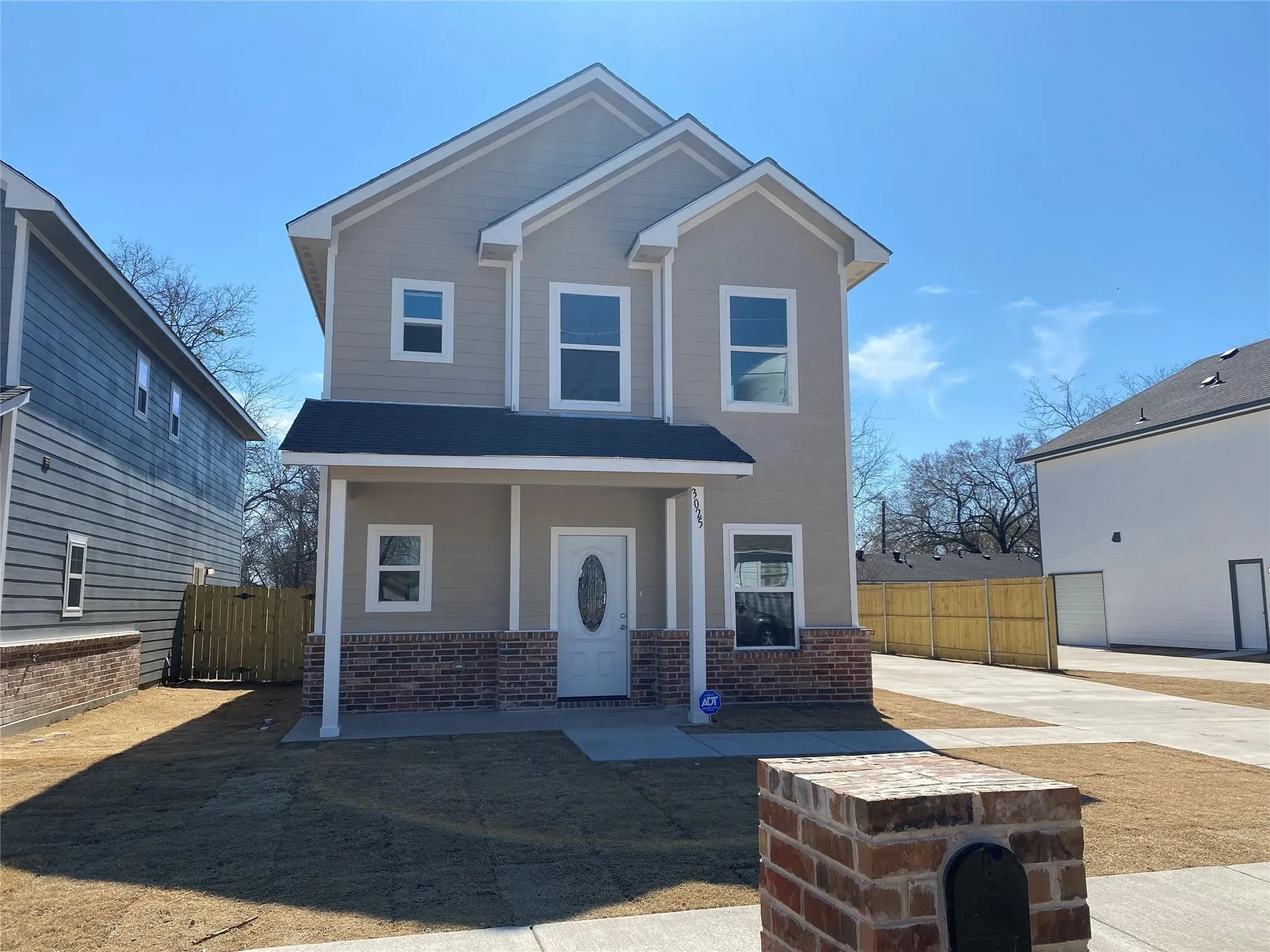 Single Family Residence For Rent in Hunt County , 3025 Barling, Greenville, Texas 75401, 3 Bedroom, 3 Bathroom, 1 Garage spaces, 1,917 Sqft, built in 2021, mls#21354765, Real Estate Agent in Greenville, Homes For Rent in Hunt county, Homes For Rent in Greenville, Realtor in Greenville Texas, Real Estate Brokerage Independent Realty Texas, Luminita Cordes Realtor