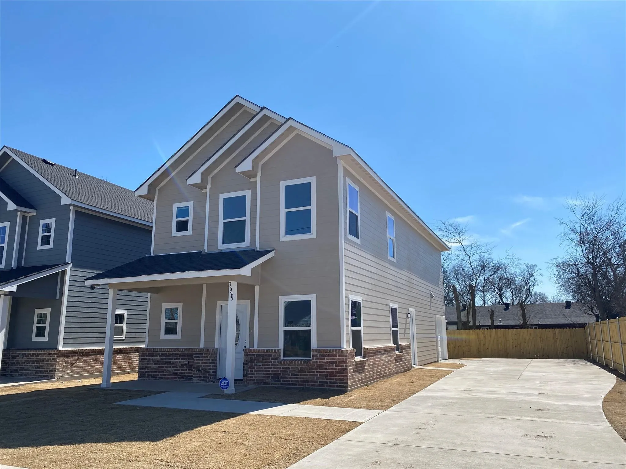 Single Family Residence For Rent in Hunt County , 3025 Barling, Greenville, Texas 75401, 3 Bedroom, 3 Bathroom, 1 Garage spaces, 1,917 Sqft, built in 2021, mls#21354765, Real Estate Agent in Greenville, Homes For Rent in Hunt county, Homes For Rent in Greenville, Realtor in Greenville Texas, Real Estate Brokerage Independent Realty Texas, Luminita Cordes Realtor