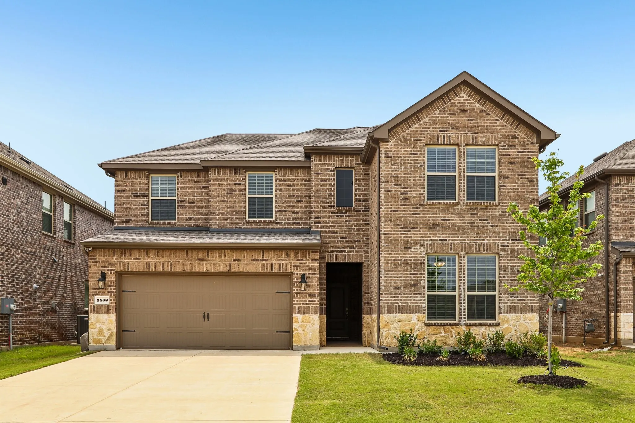 Single Family Residence For Sale in Denton County , 9808 Fall Brook Drive, Aubrey, Texas 76227, 4 Bedroom, 3 Bathroom, 2 Garage spaces, 2,628 Sqft, built in 2024, mls#21354769, Real Estate Agent in Aubrey, Homes For Sale in Denton county, Homes For Sale in Aubrey, Realtor in Aubrey Texas, Real Estate Brokerage Independent Realty Texas, Luminita Cordes Realtor