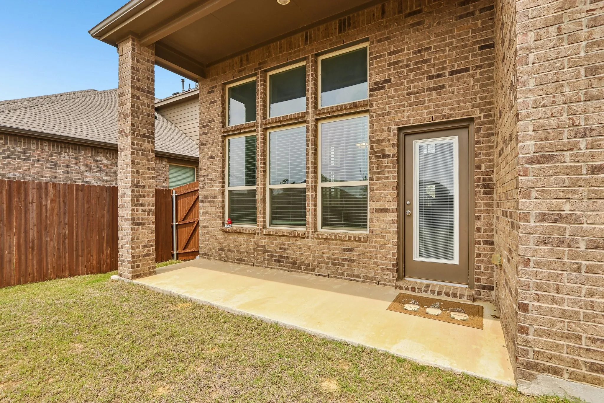 Single Family Residence For Sale in Denton County , 9808 Fall Brook Drive, Aubrey, Texas 76227, 4 Bedroom, 3 Bathroom, 2 Garage spaces, 2,628 Sqft, built in 2024, mls#21354769, Real Estate Agent in Aubrey, Homes For Sale in Denton county, Homes For Sale in Aubrey, Realtor in Aubrey Texas, Real Estate Brokerage Independent Realty Texas, Luminita Cordes Realtor