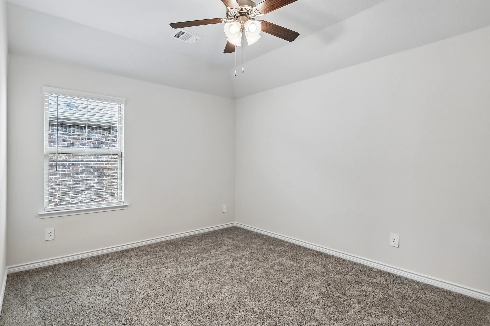 Single Family Residence For Sale in Denton County , 9808 Fall Brook Drive, Aubrey, Texas 76227, 4 Bedroom, 3 Bathroom, 2 Garage spaces, 2,628 Sqft, built in 2024, mls#21354769, Real Estate Agent in Aubrey, Homes For Sale in Denton county, Homes For Sale in Aubrey, Realtor in Aubrey Texas, Real Estate Brokerage Independent Realty Texas, Luminita Cordes Realtor