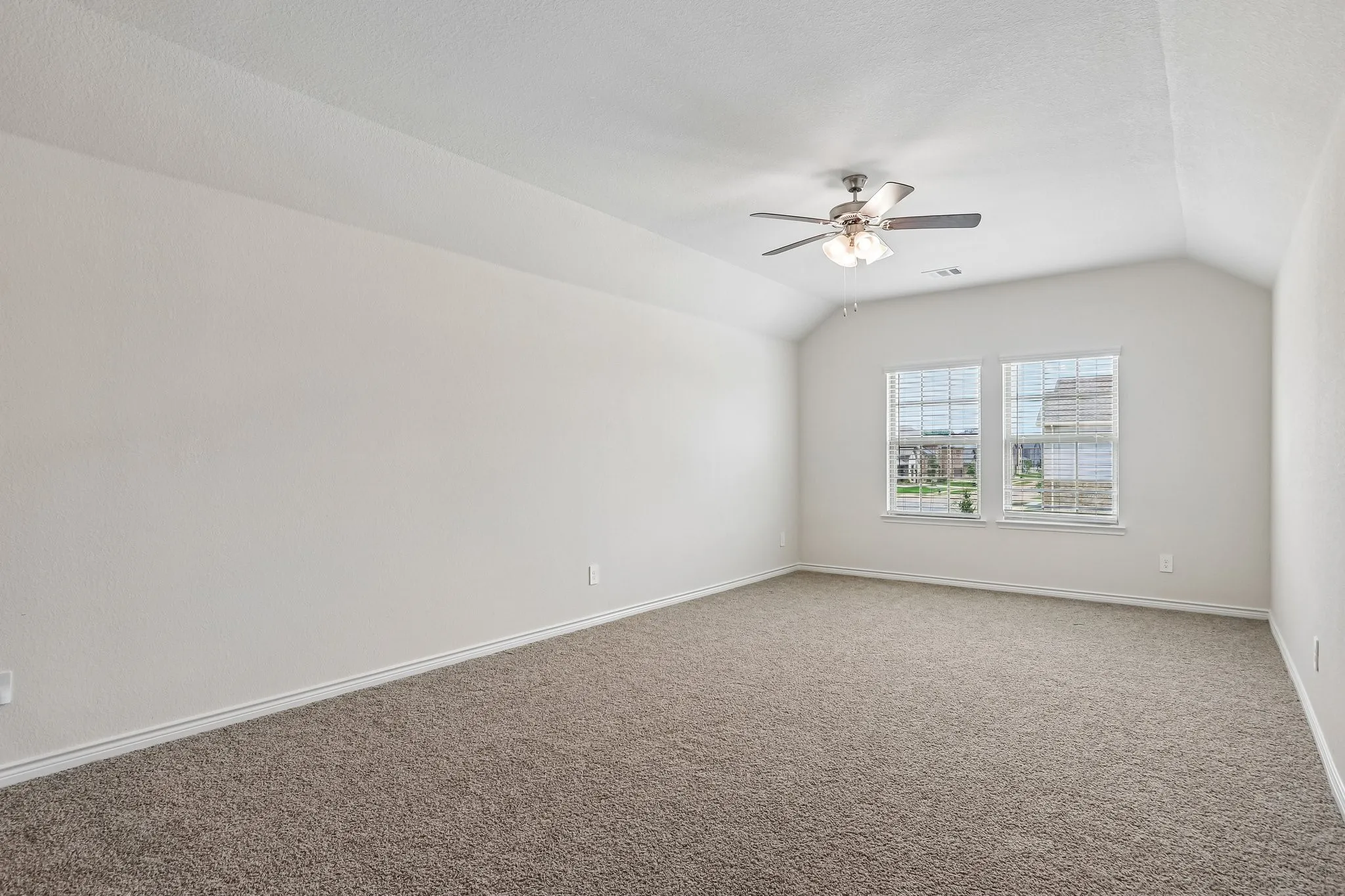 Single Family Residence For Sale in Denton County , 9808 Fall Brook Drive, Aubrey, Texas 76227, 4 Bedroom, 3 Bathroom, 2 Garage spaces, 2,628 Sqft, built in 2024, mls#21354769, Real Estate Agent in Aubrey, Homes For Sale in Denton county, Homes For Sale in Aubrey, Realtor in Aubrey Texas, Real Estate Brokerage Independent Realty Texas, Luminita Cordes Realtor