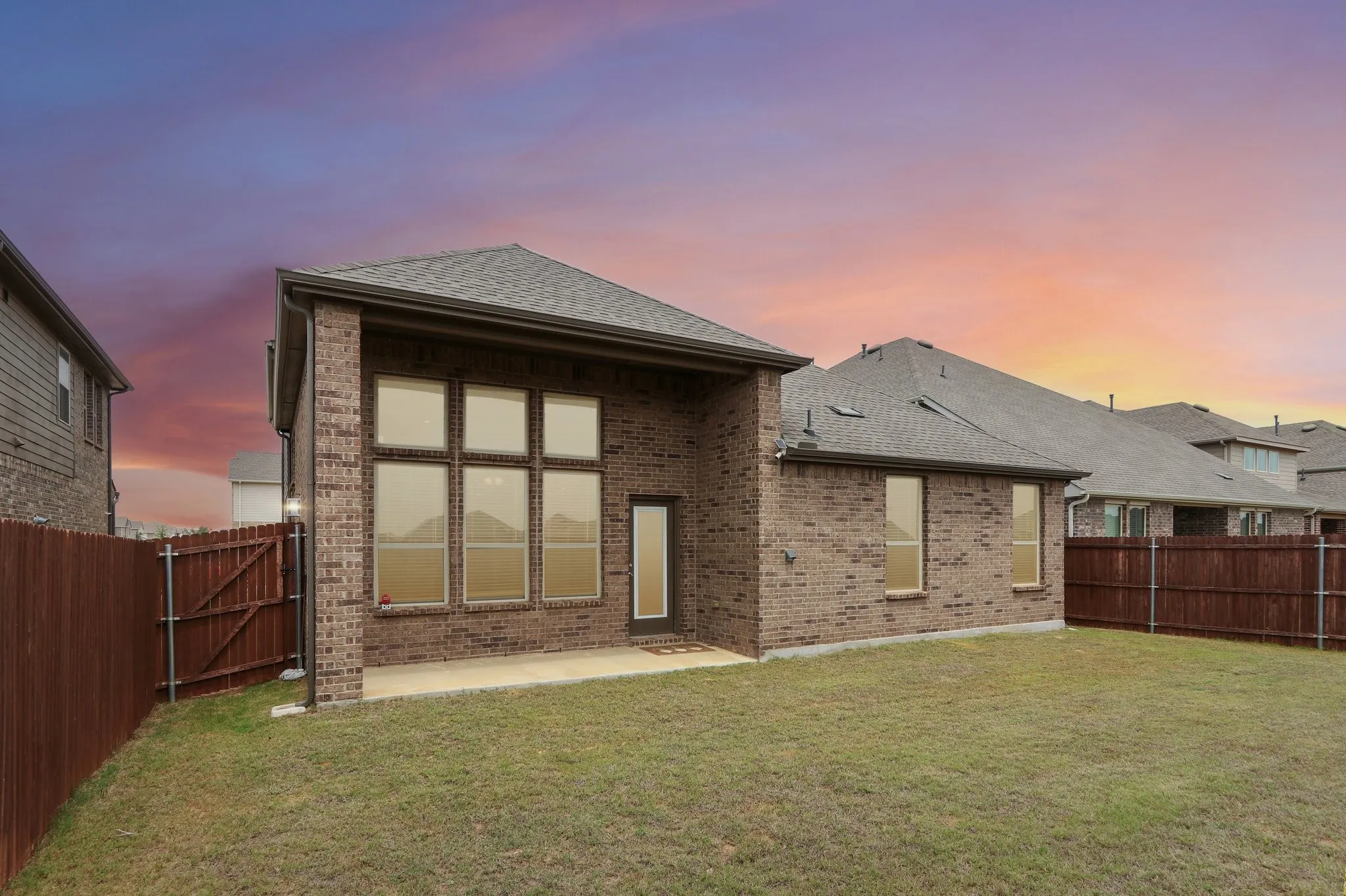 Single Family Residence For Sale in Denton County , 9808 Fall Brook Drive, Aubrey, Texas 76227, 4 Bedroom, 3 Bathroom, 2 Garage spaces, 2,628 Sqft, built in 2024, mls#21354769, Real Estate Agent in Aubrey, Homes For Sale in Denton county, Homes For Sale in Aubrey, Realtor in Aubrey Texas, Real Estate Brokerage Independent Realty Texas, Luminita Cordes Realtor