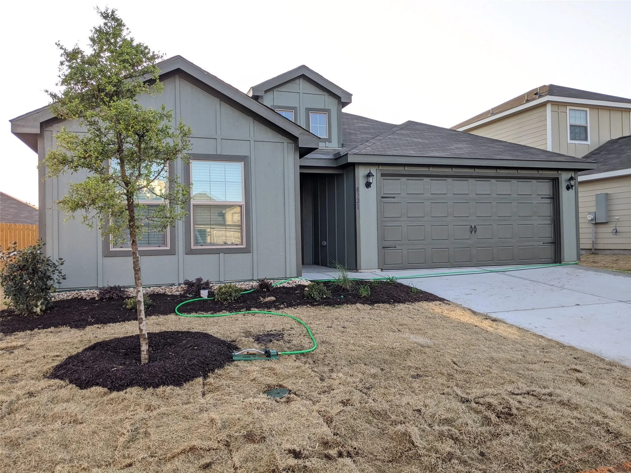 Single Family Residence For Rent in Tarrant County , 8321 Buck Mountain Pass, Fort Worth, Texas 76179, 3 Bedroom, 2 Bathroom, 2 Garage spaces, 1,600 Sqft, built in 2021, mls#21354775, Real Estate Agent in Fort Worth, Homes For Rent in Tarrant county, Homes For Rent in Fort Worth, Realtor in Fort Worth Texas, Real Estate Brokerage Independent Realty Texas, Luminita Cordes Realtor